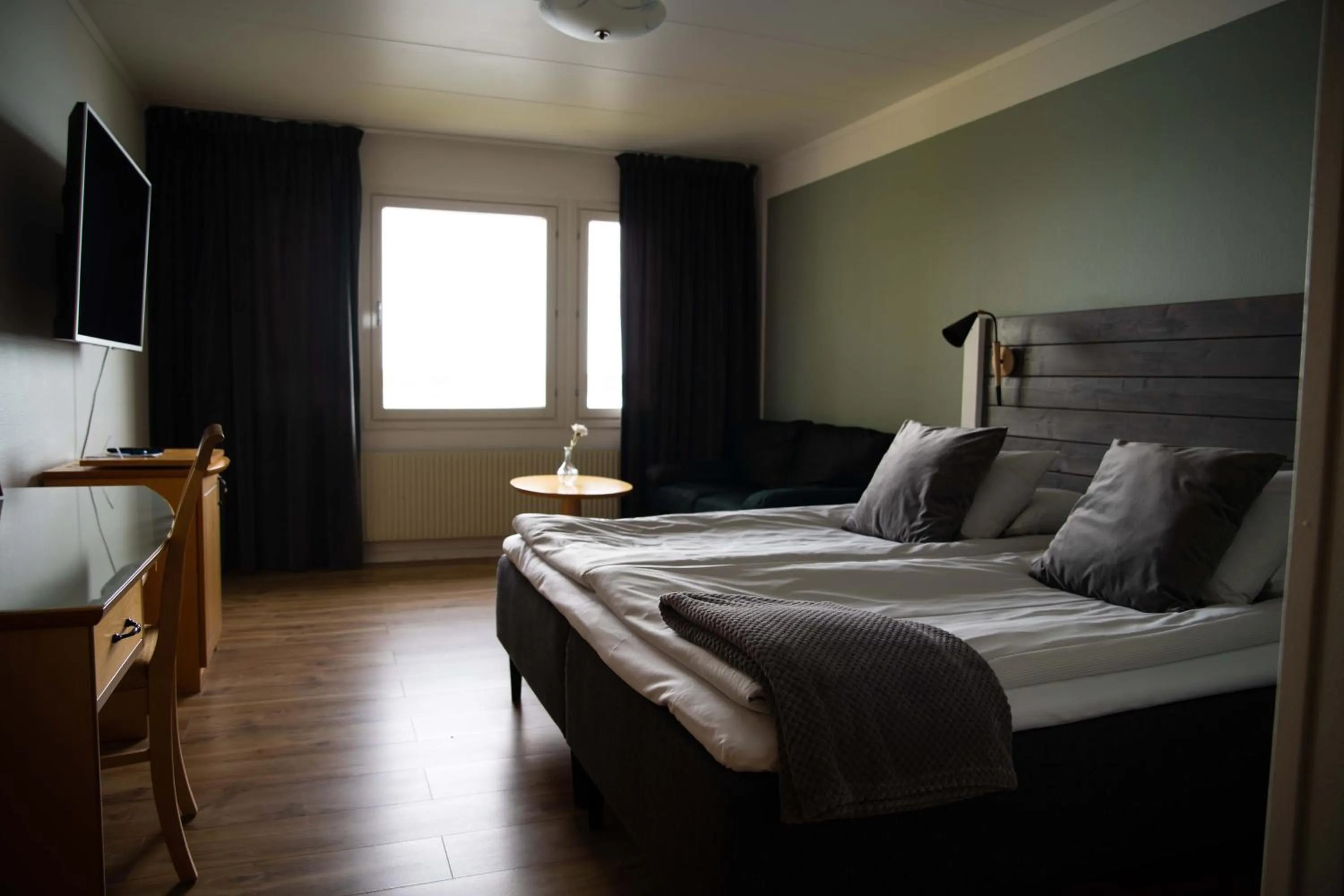 Standard King Room with Sea View - single occupancy in Hotel Ullinge