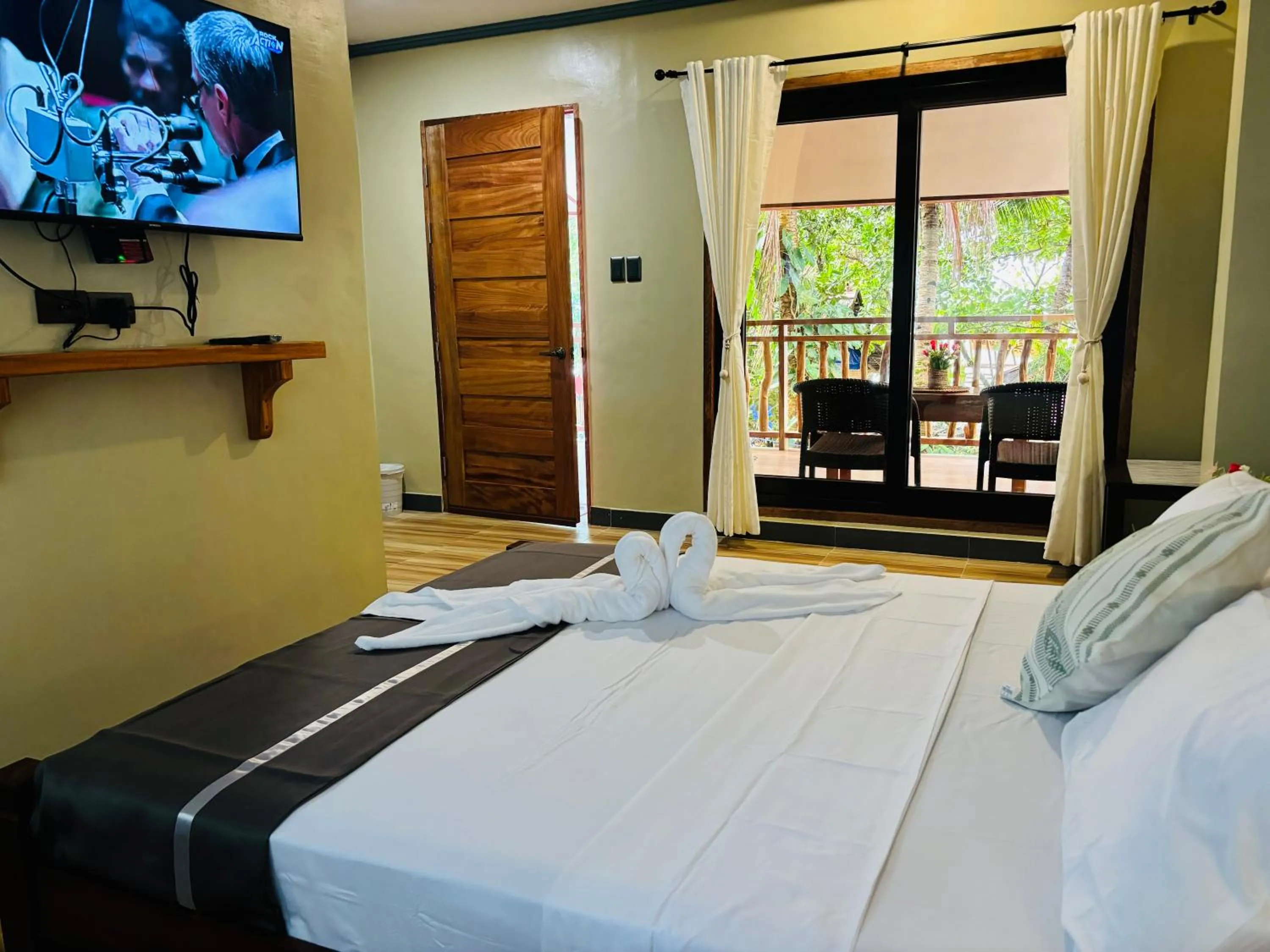 Suite with Terrace and Sea View in White Beach Front and Cottages