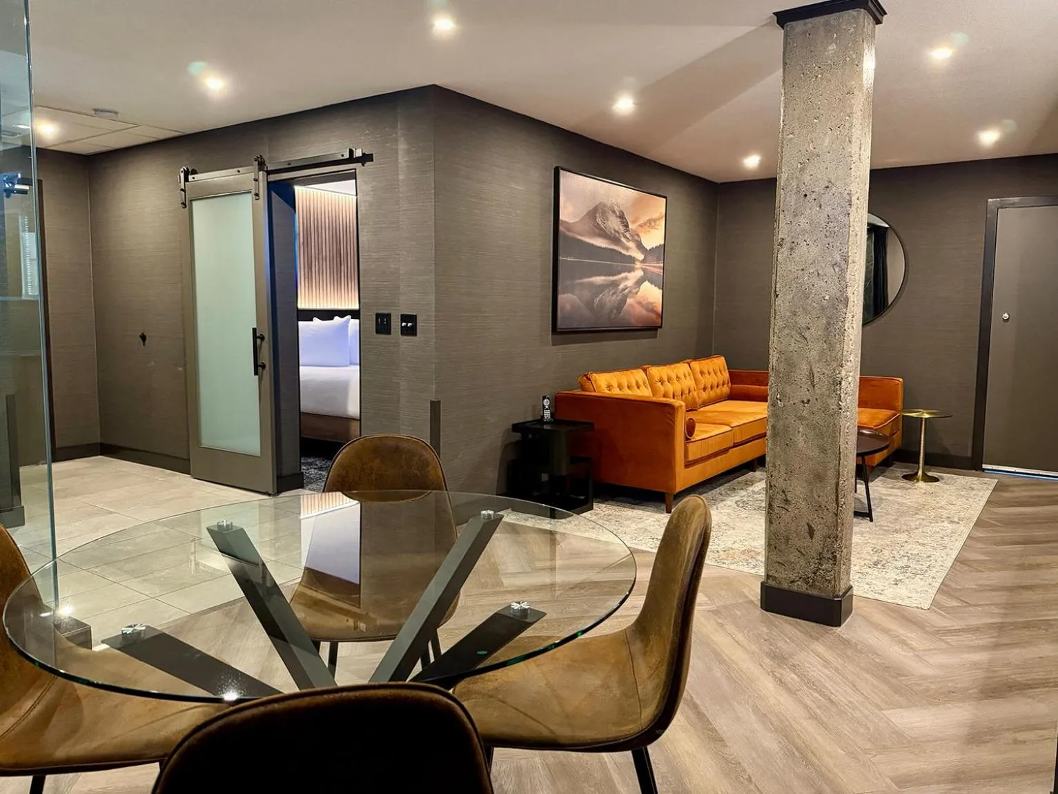 Executive Suite in Carriage House Hotel and Conference Centre