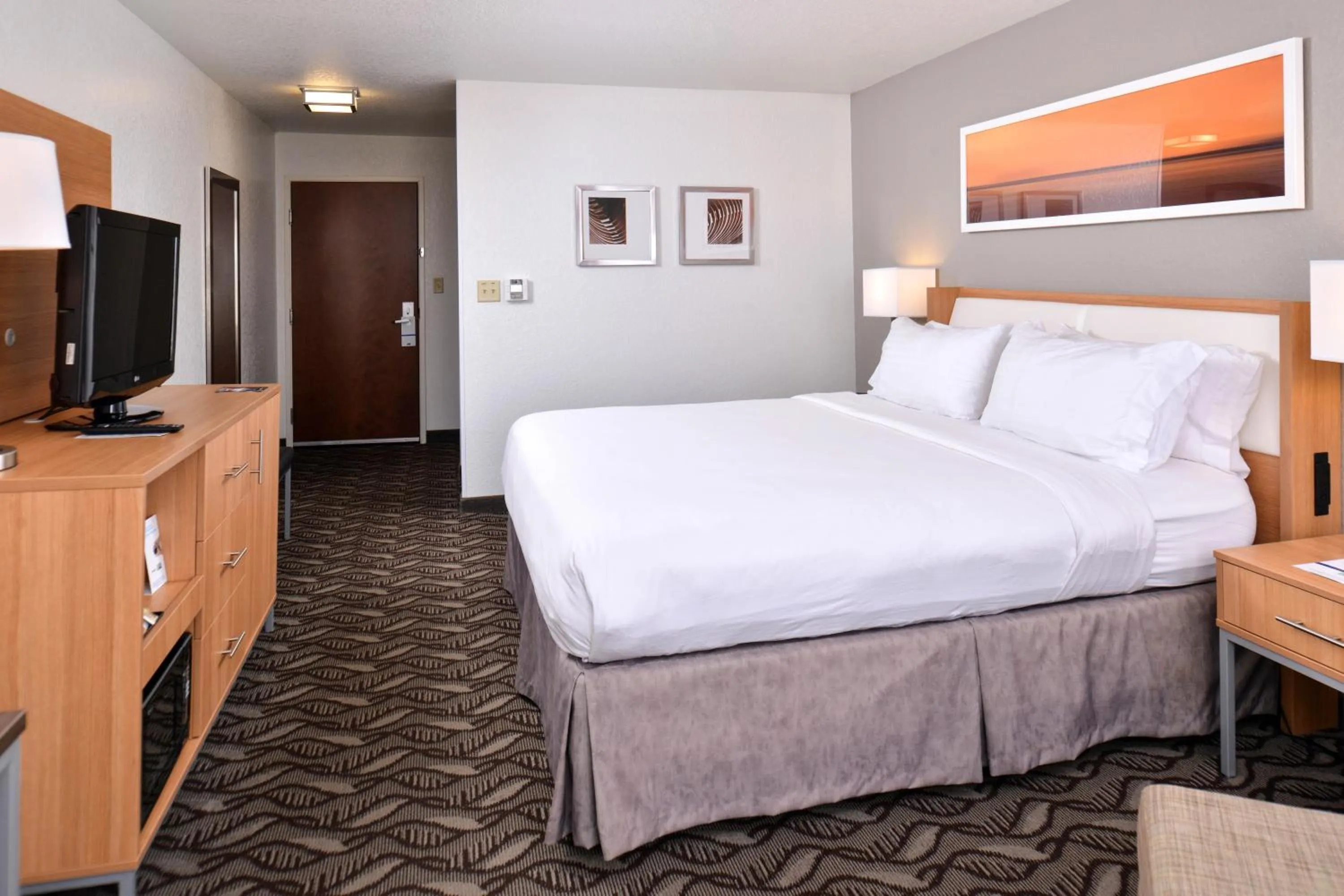 Standard Room in Holiday Inn Express Hotel & Suites Lonoke I-40 by IHG