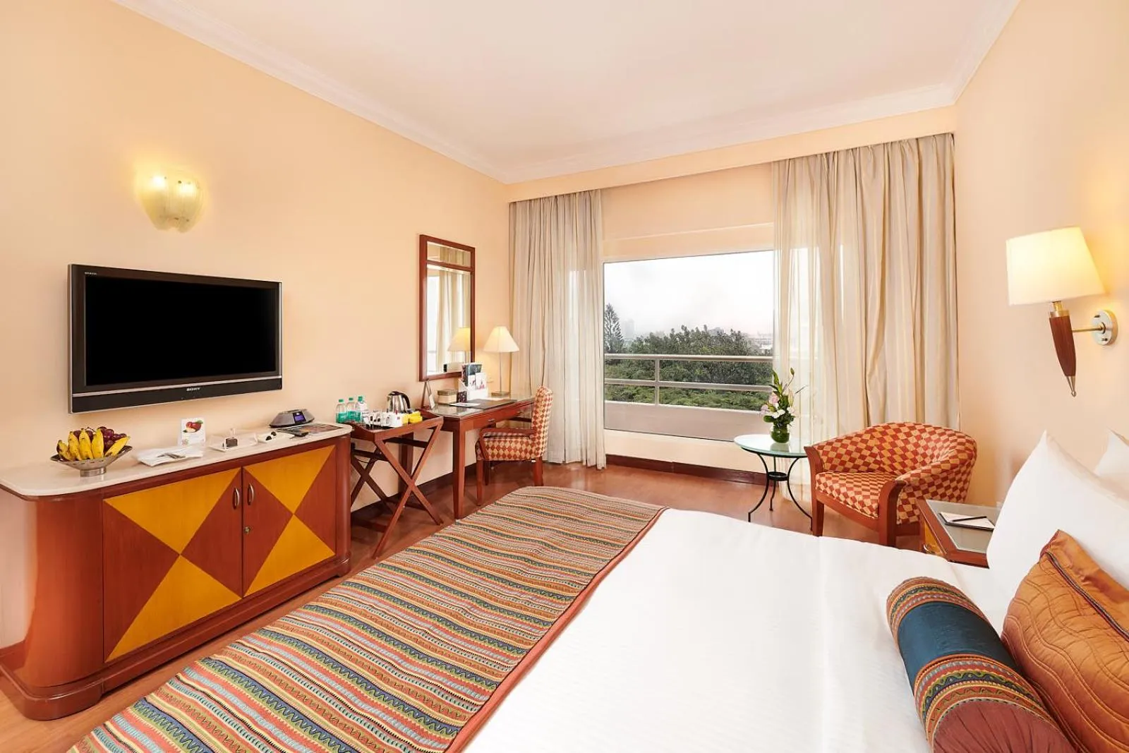 Premier Double Room with Pool View - Free WiFi in The Lalit Ashok