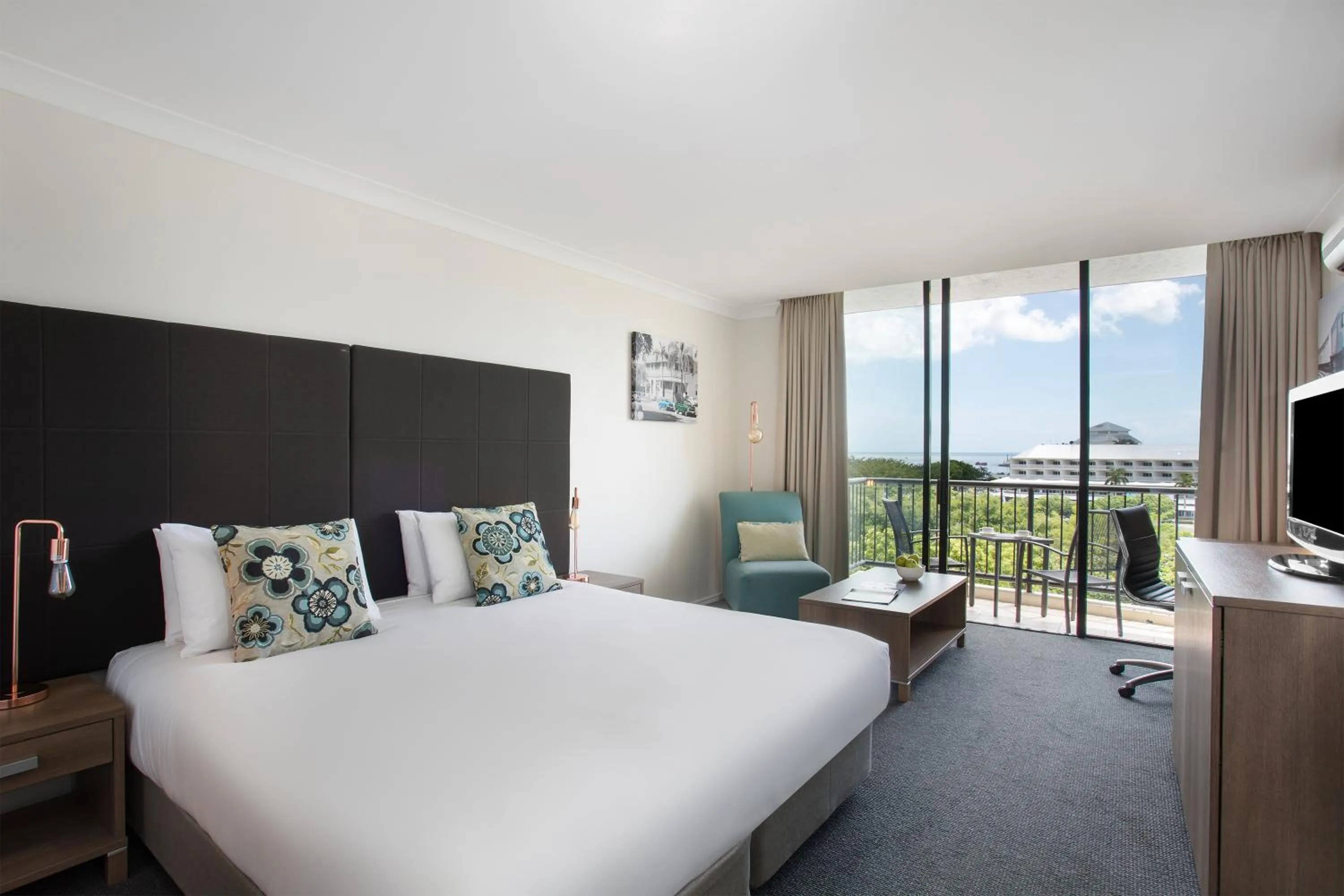 Double or Twin Room with Esplanade View in Mantra Esplanade