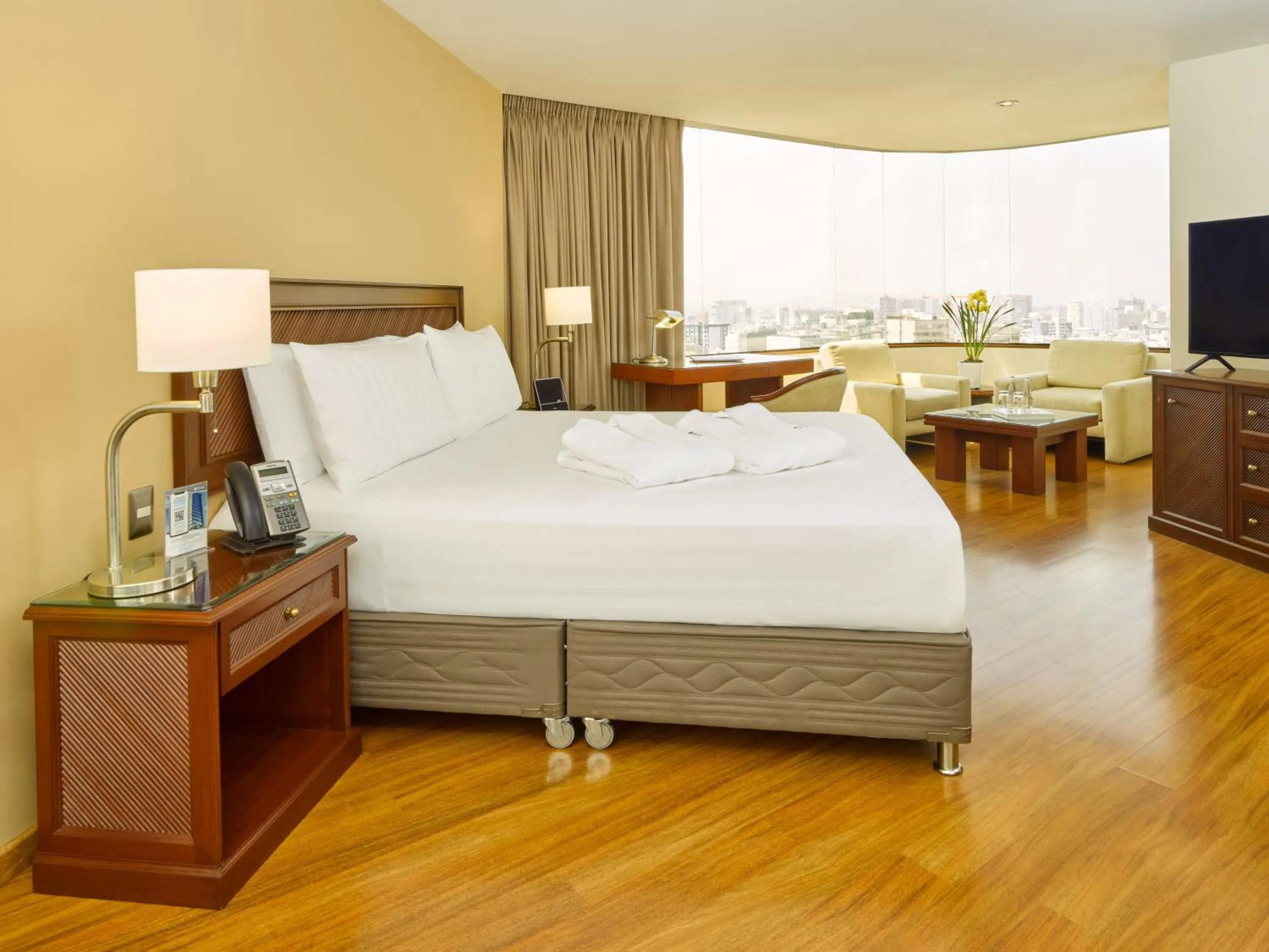 Premium King Room in Hotel Estelar Miraflores
