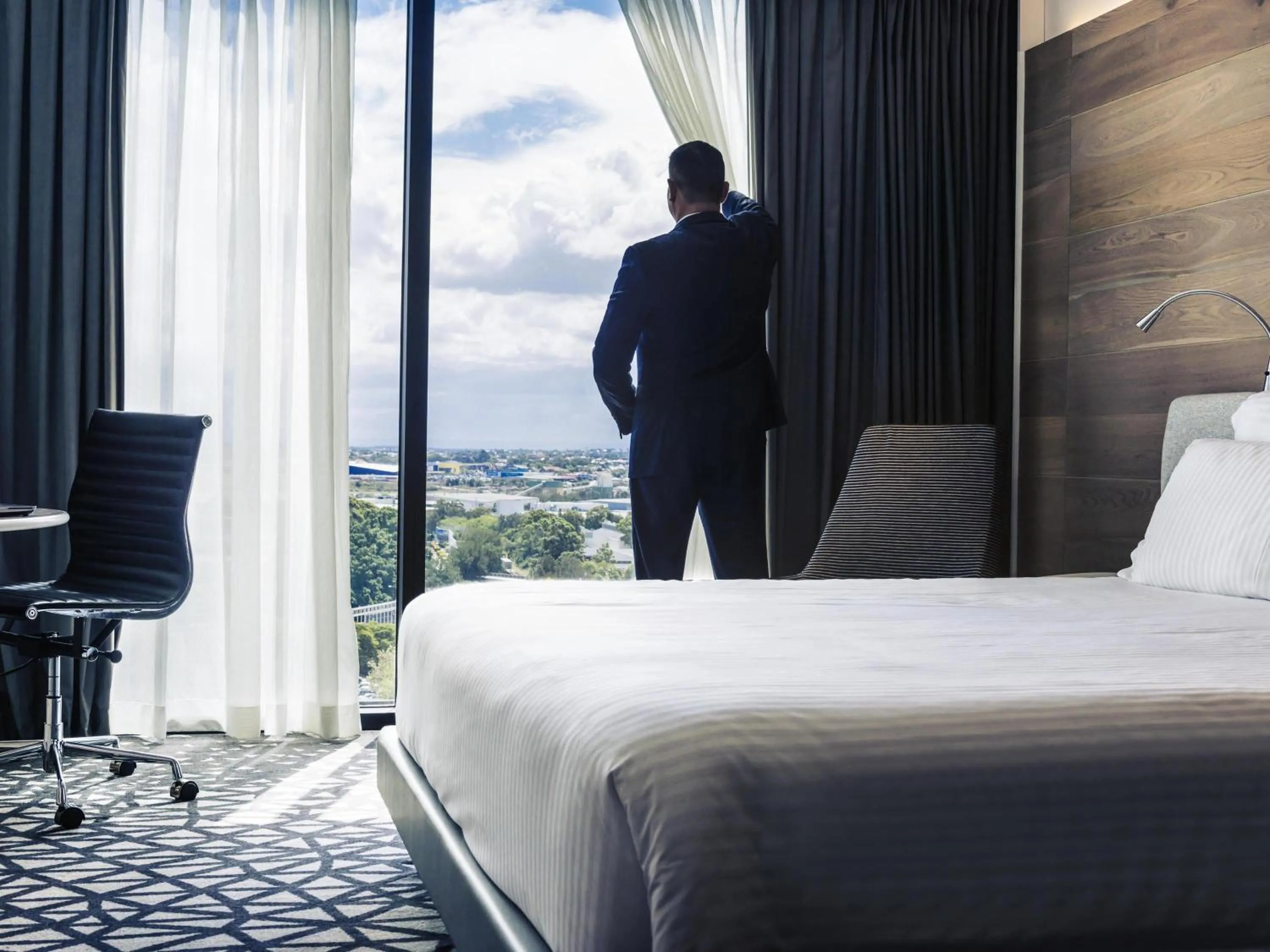 Superior King Room in Pullman Sydney Airport