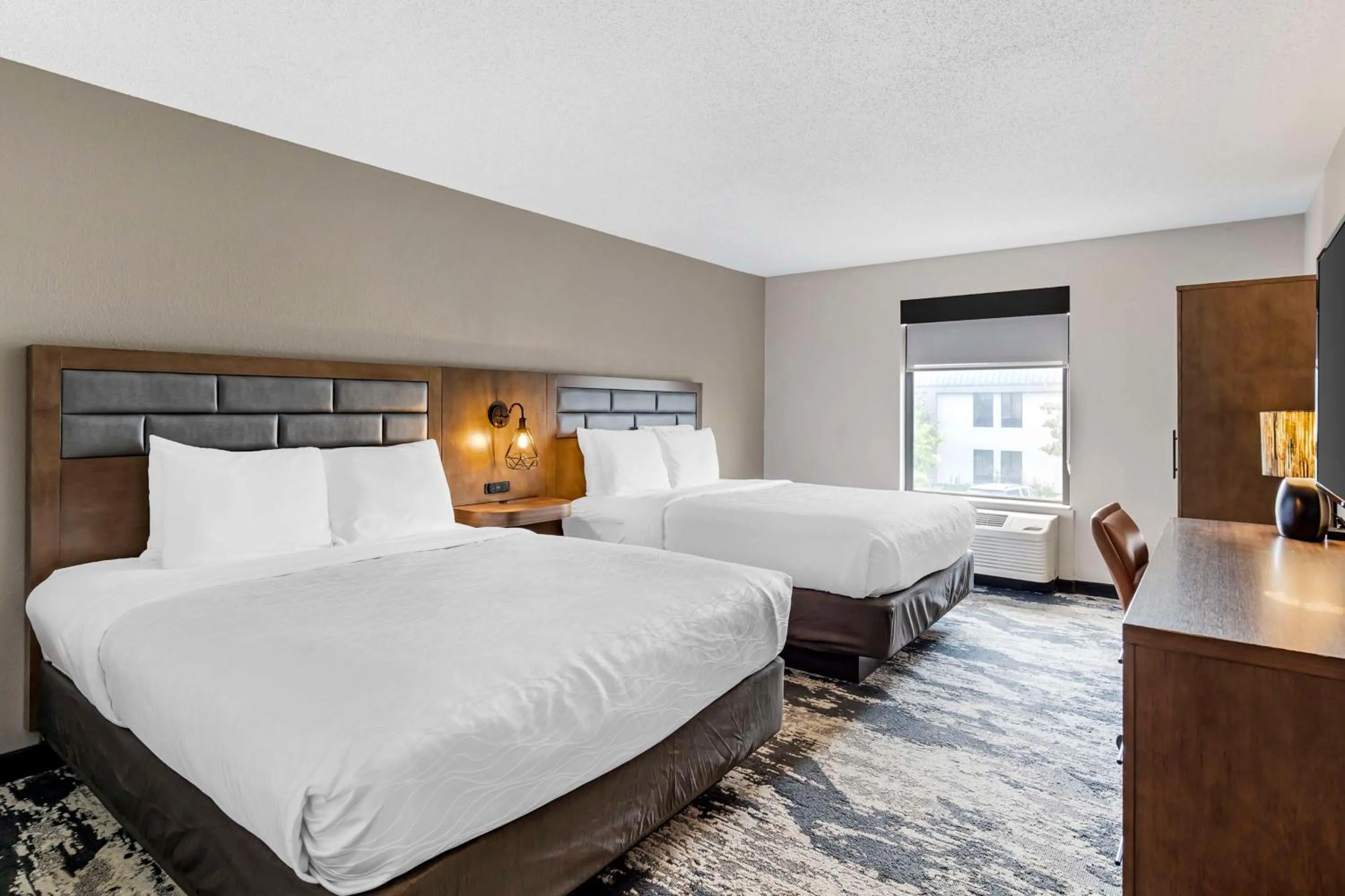 Queen Room with Two Queen Beds in Best Western Plus Bourbonnais Hotel & Suites