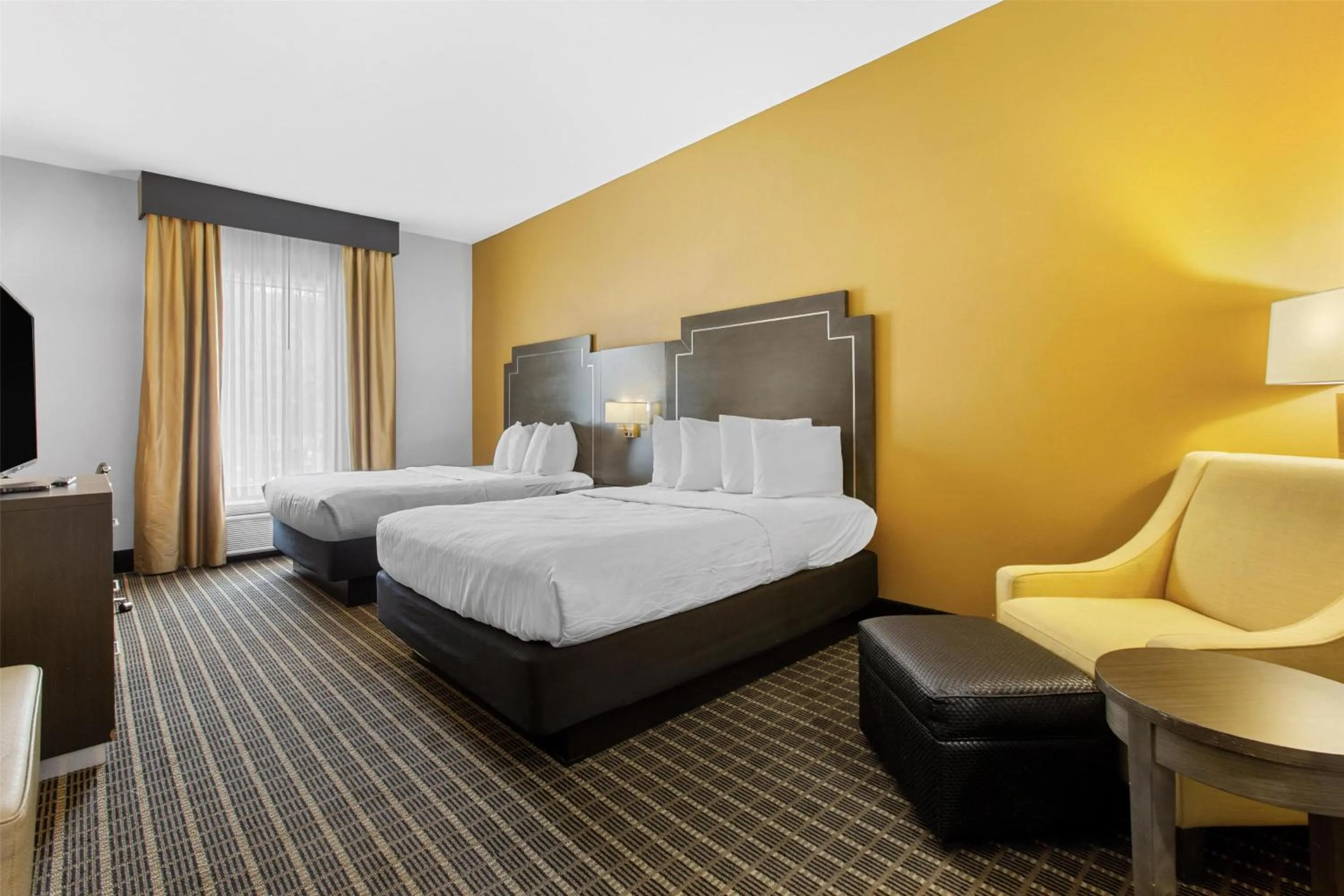 Queen Room with Two Queen Beds in Best Western Plus Regency Park