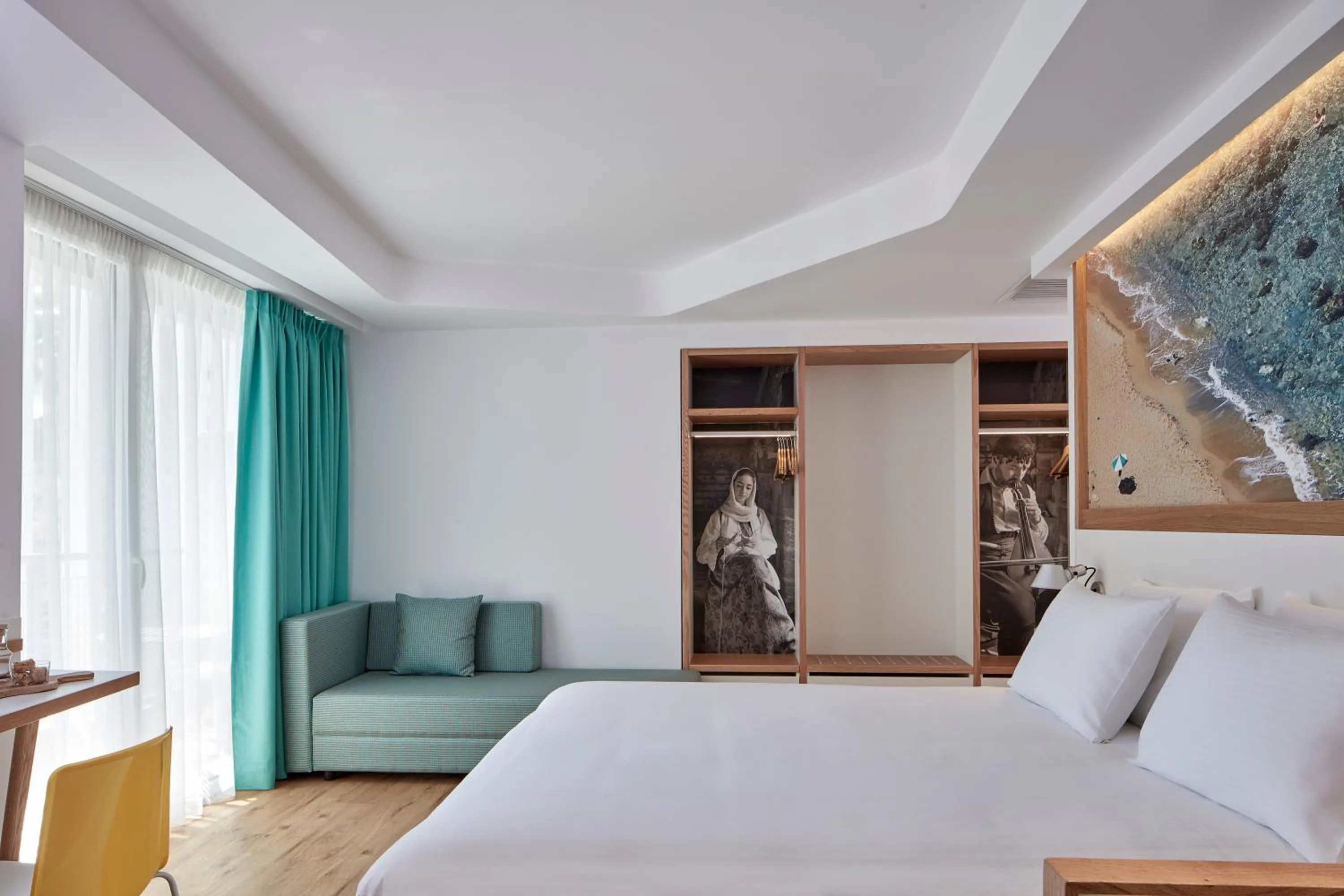 Urban Deluxe Room in Olive Green Hotel