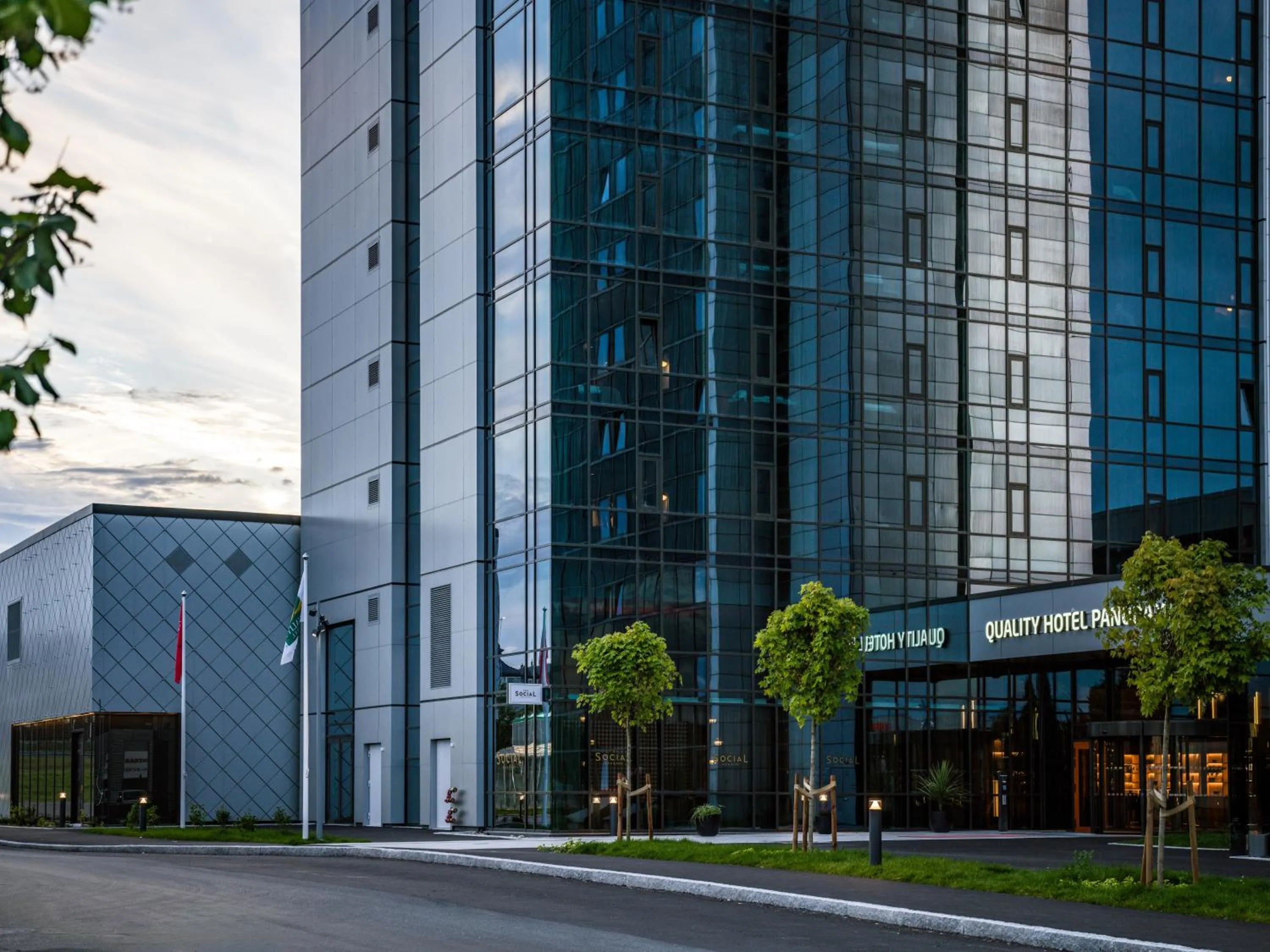 Facade/entrance in Quality Hotel Panorama