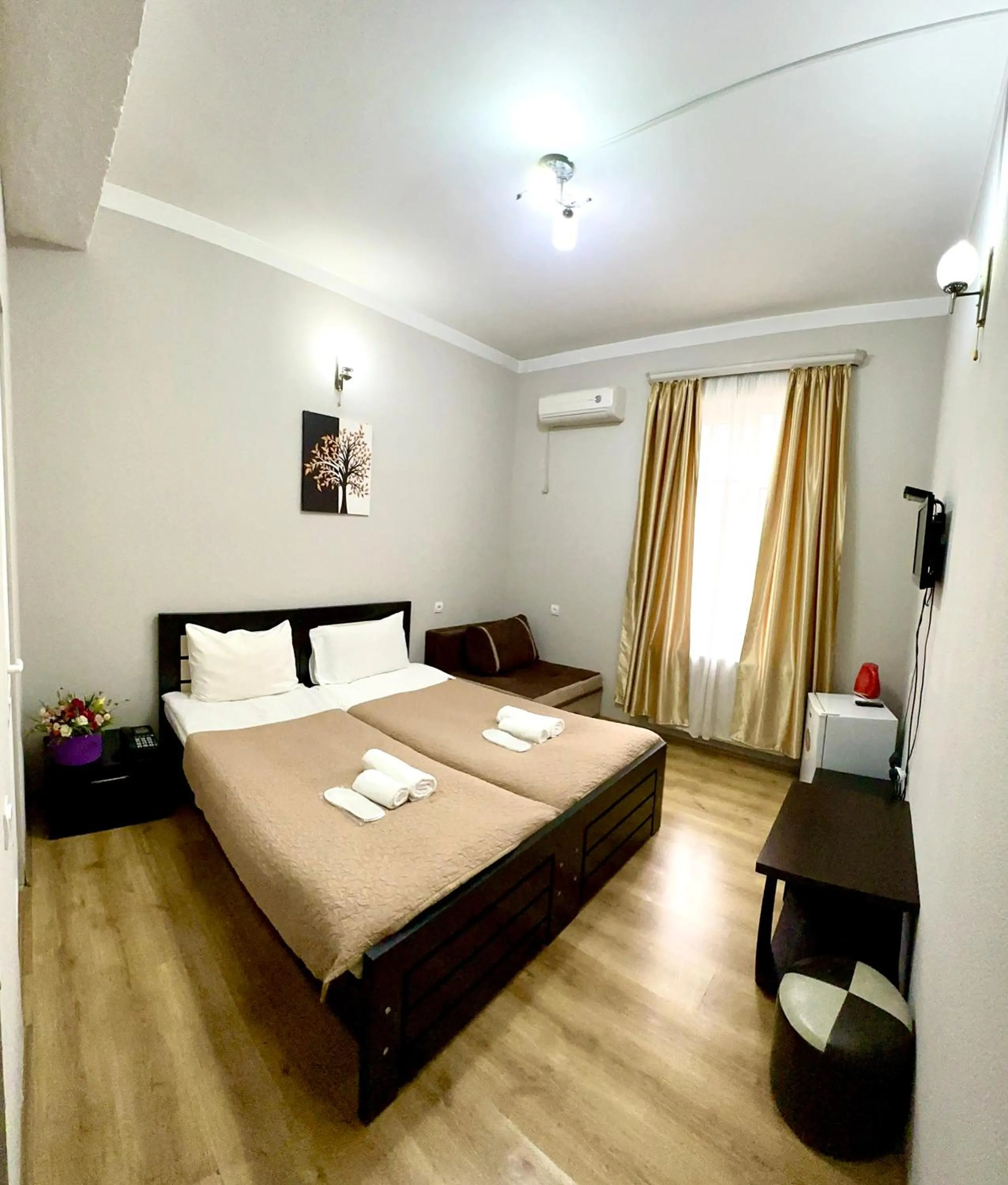 Double or Twin Room in Qeroli old town