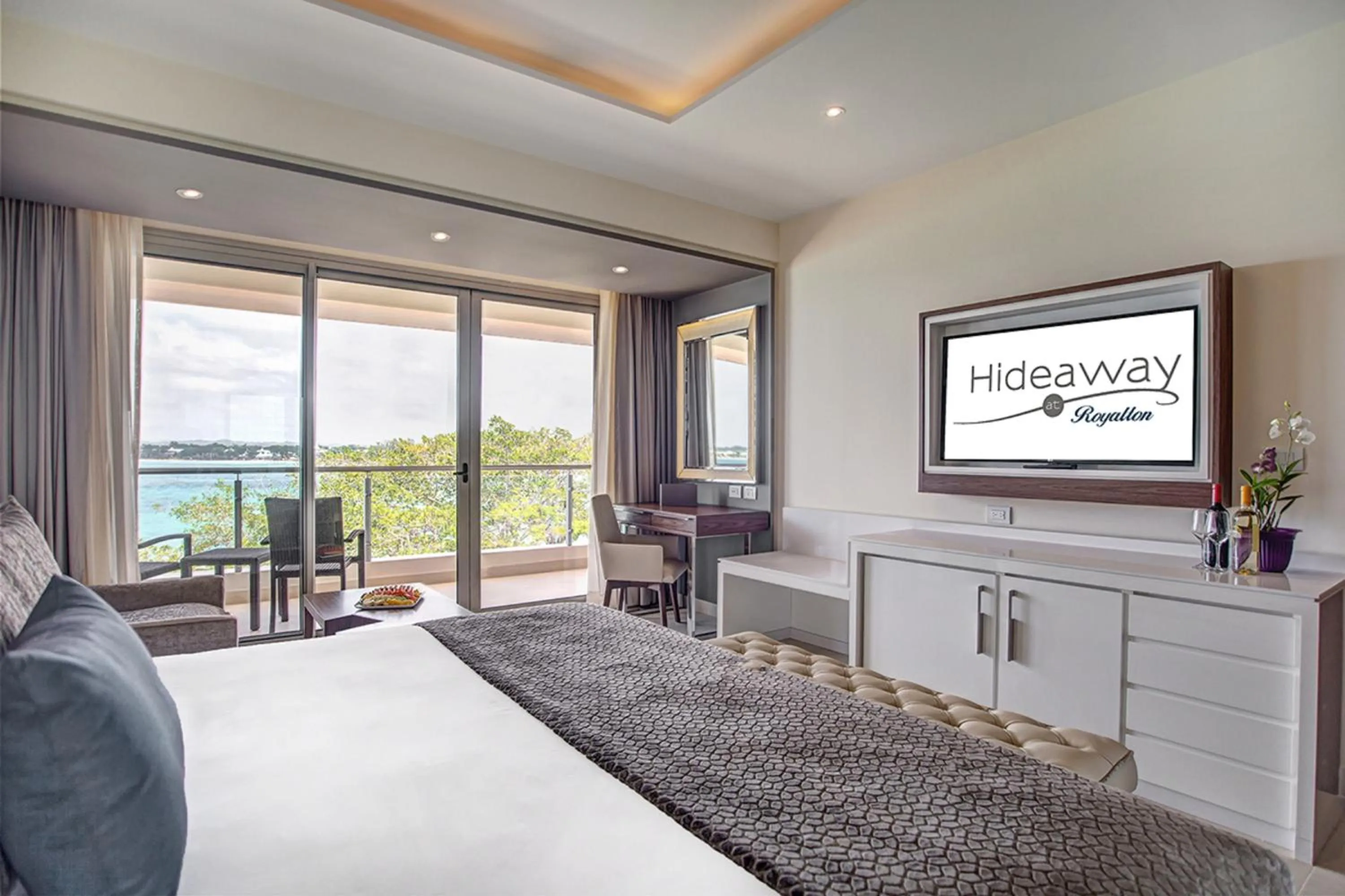Luxury Presidential One Bedroom Suite Ocean View Diamond Club in Royalton Hideaway Negril, An Autograph Collection All-Inclusive Resort - Adults Only