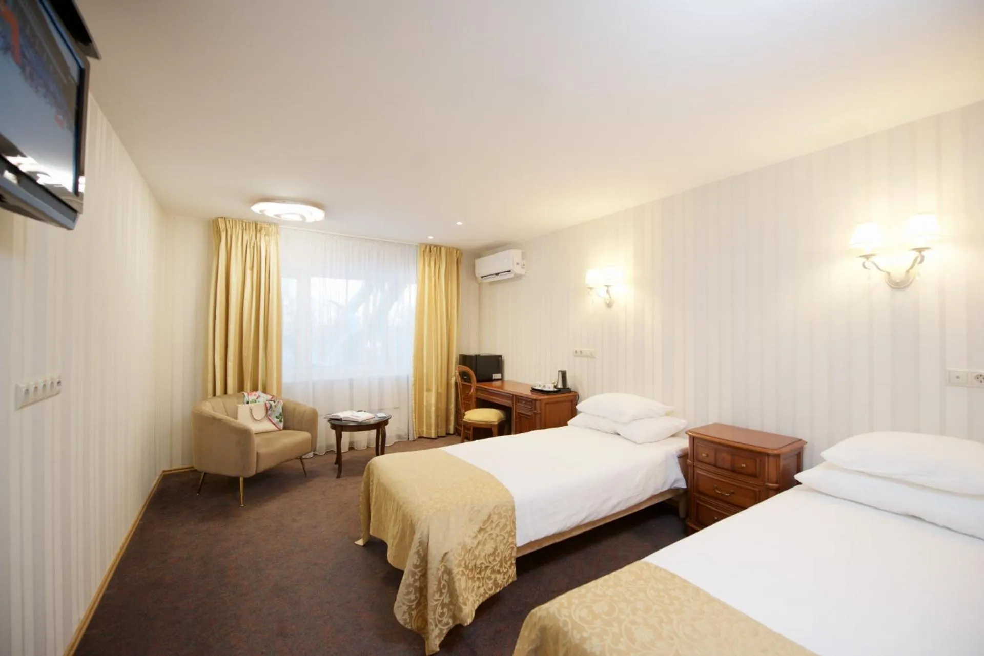 Standard Twin Room - single occupancy in Villa Hotel Theresa