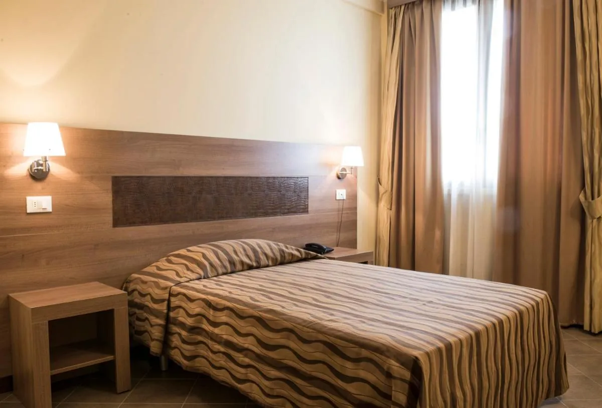 Comfort Single Room in Hotel Corte Business