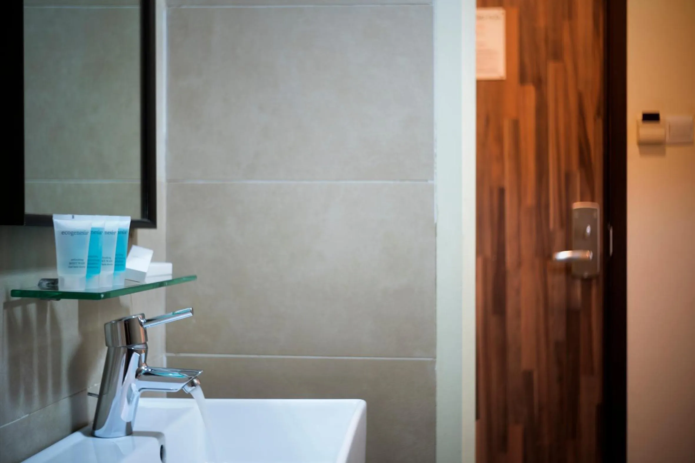 Triple Room in Value Hotel Thomson