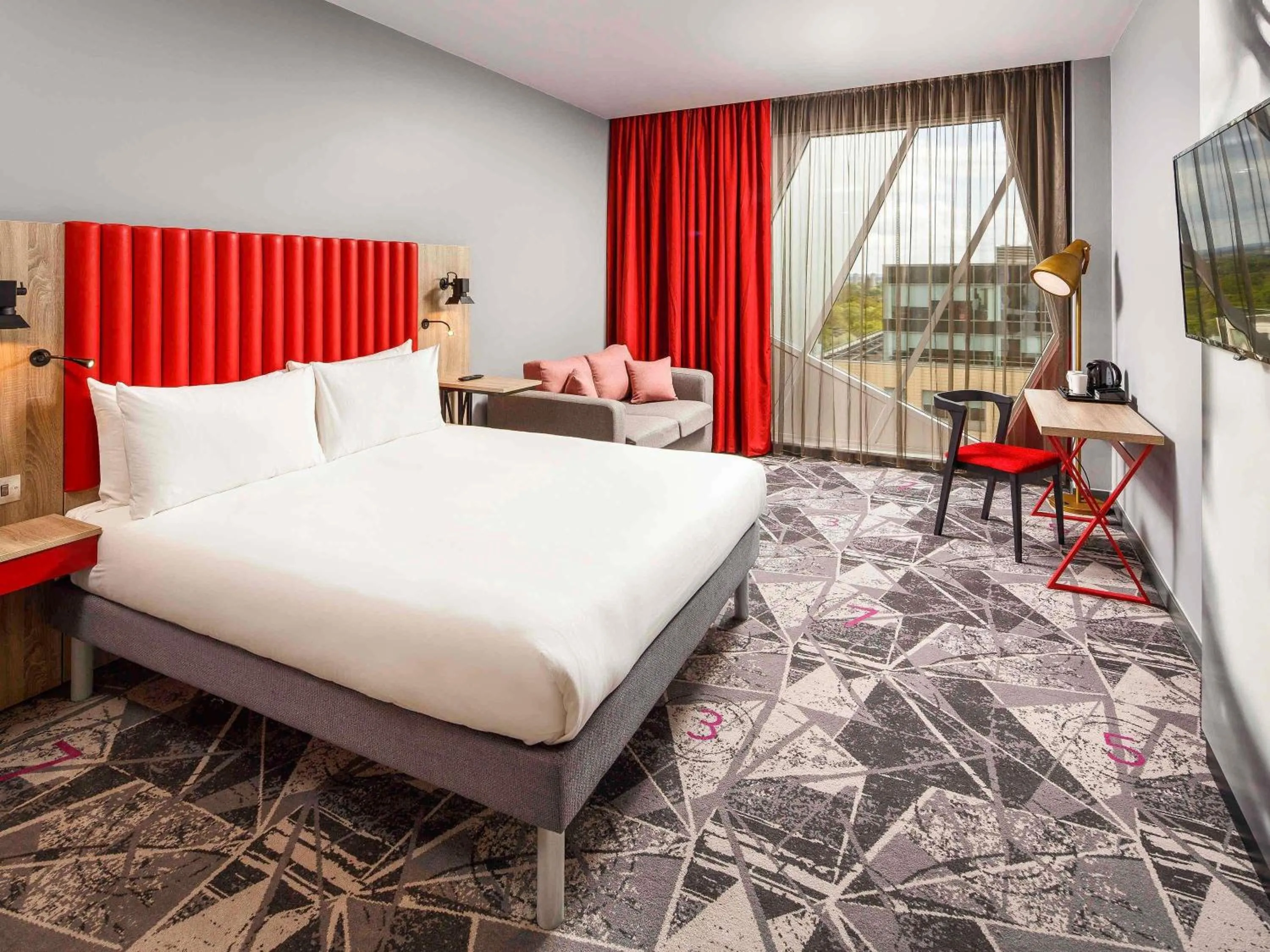 Family Room in ibis Styles London Ealing