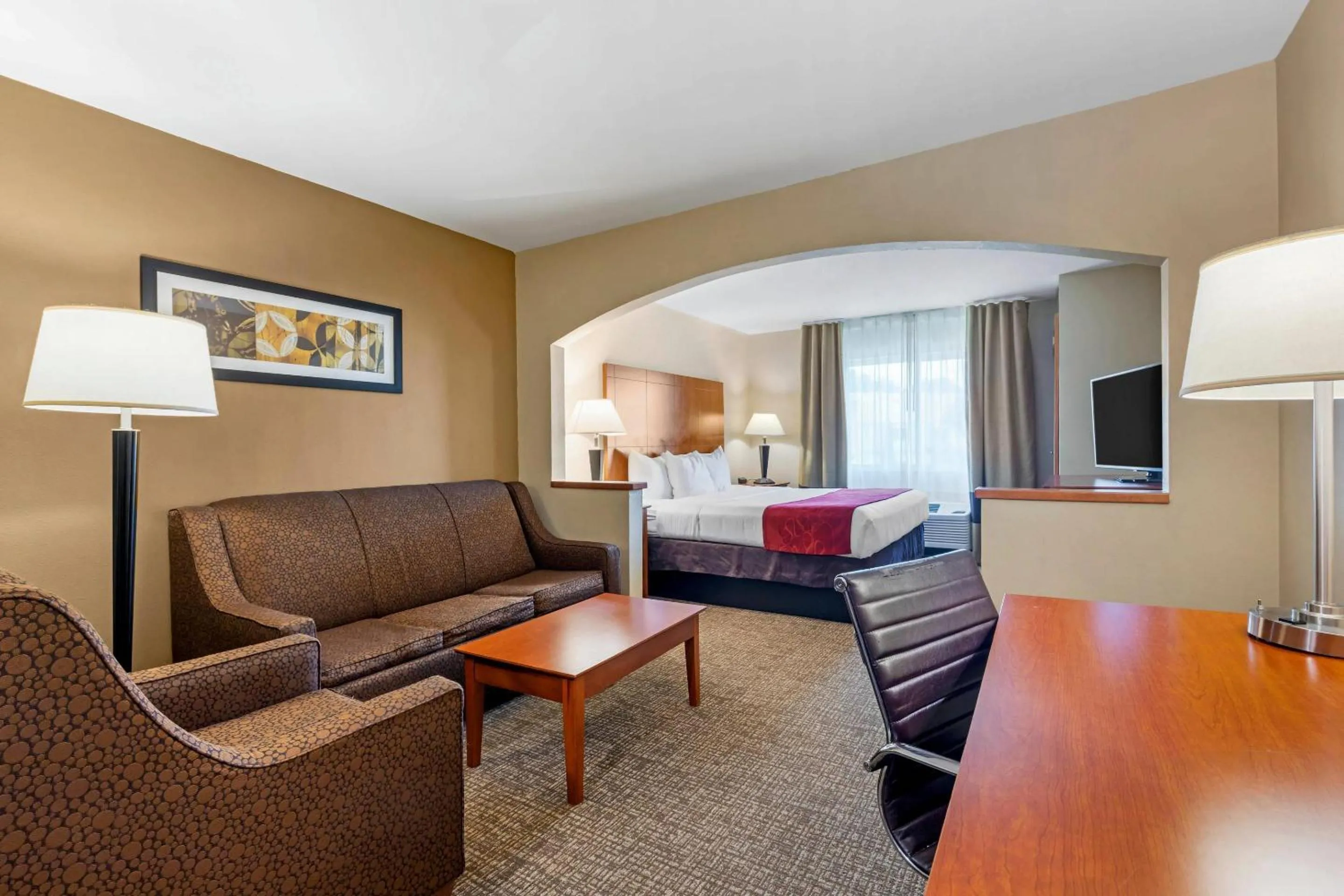 King Suite - Non-Smoking in Comfort Suites North Dallas