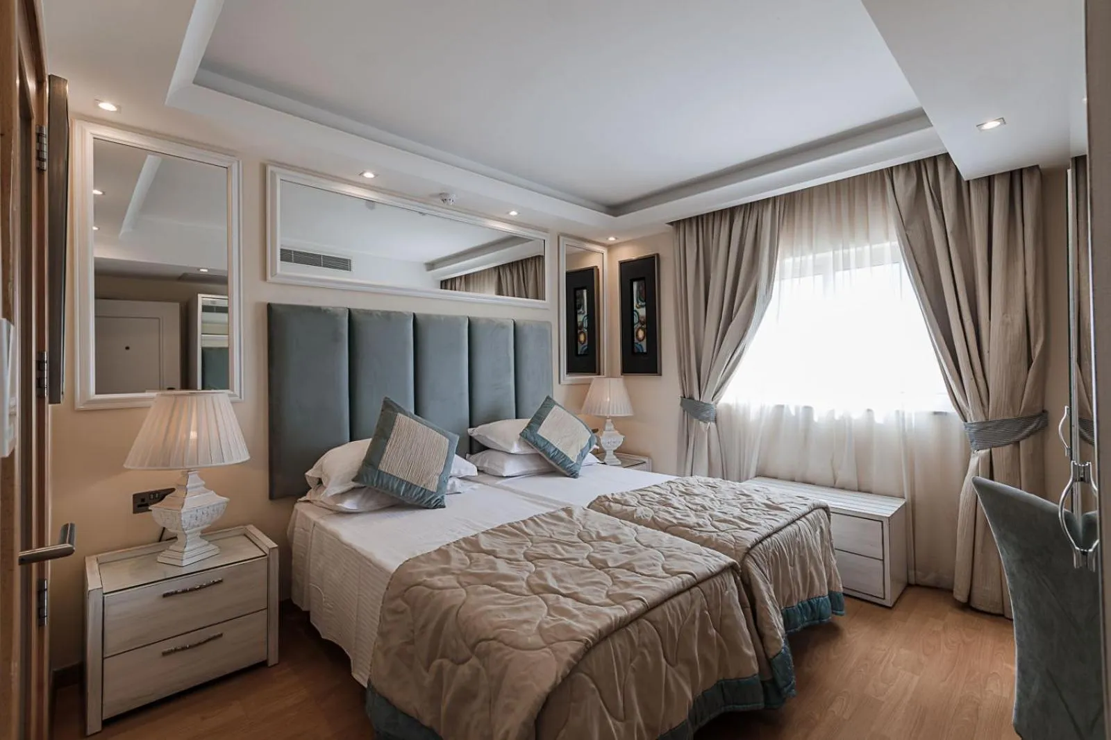 Superior Double or Twin Room with Sea View in Osborne Hotel