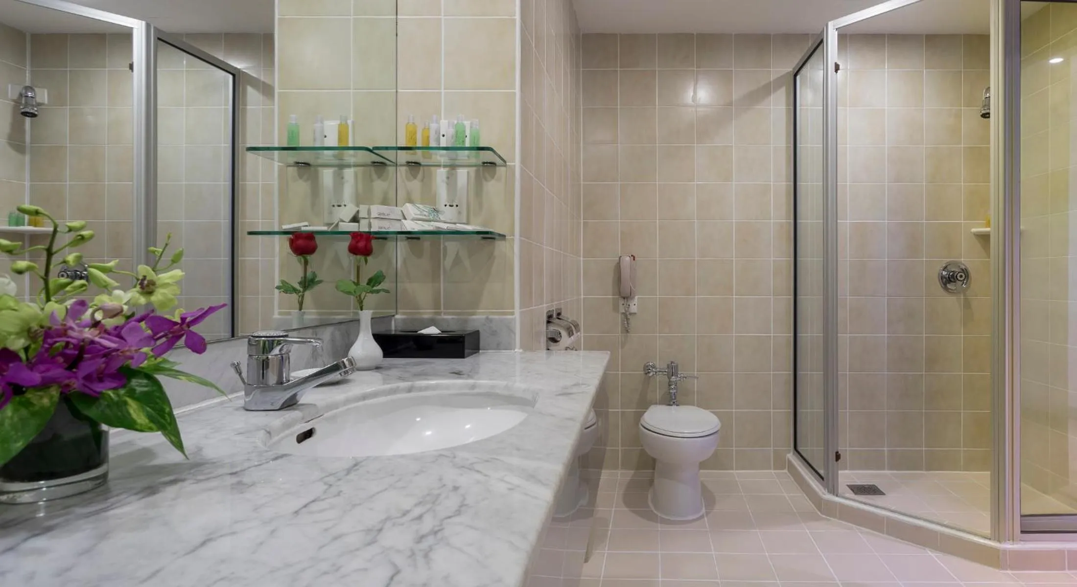 Premier Twin Room with Sea View in Bayview Hotel Langkawi