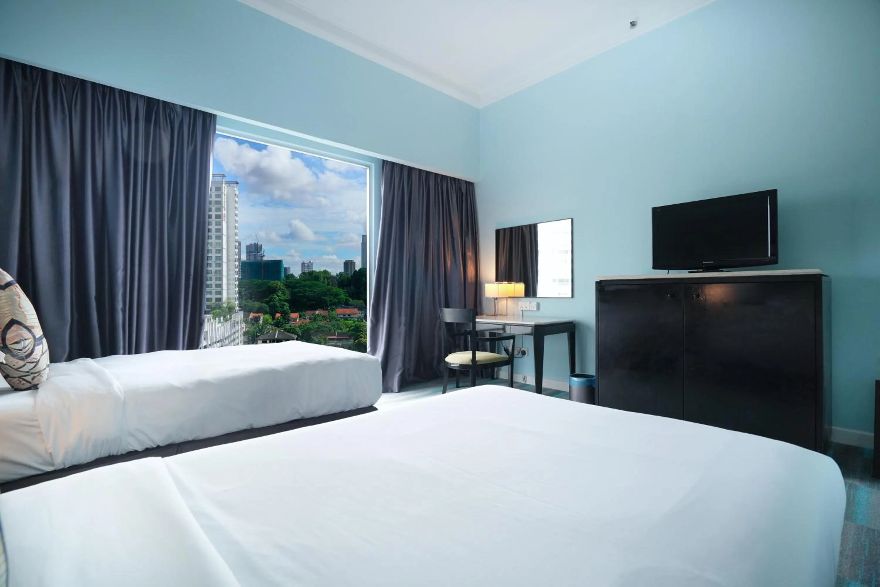 Deluxe Twin Room in Thistle Johor Bahru