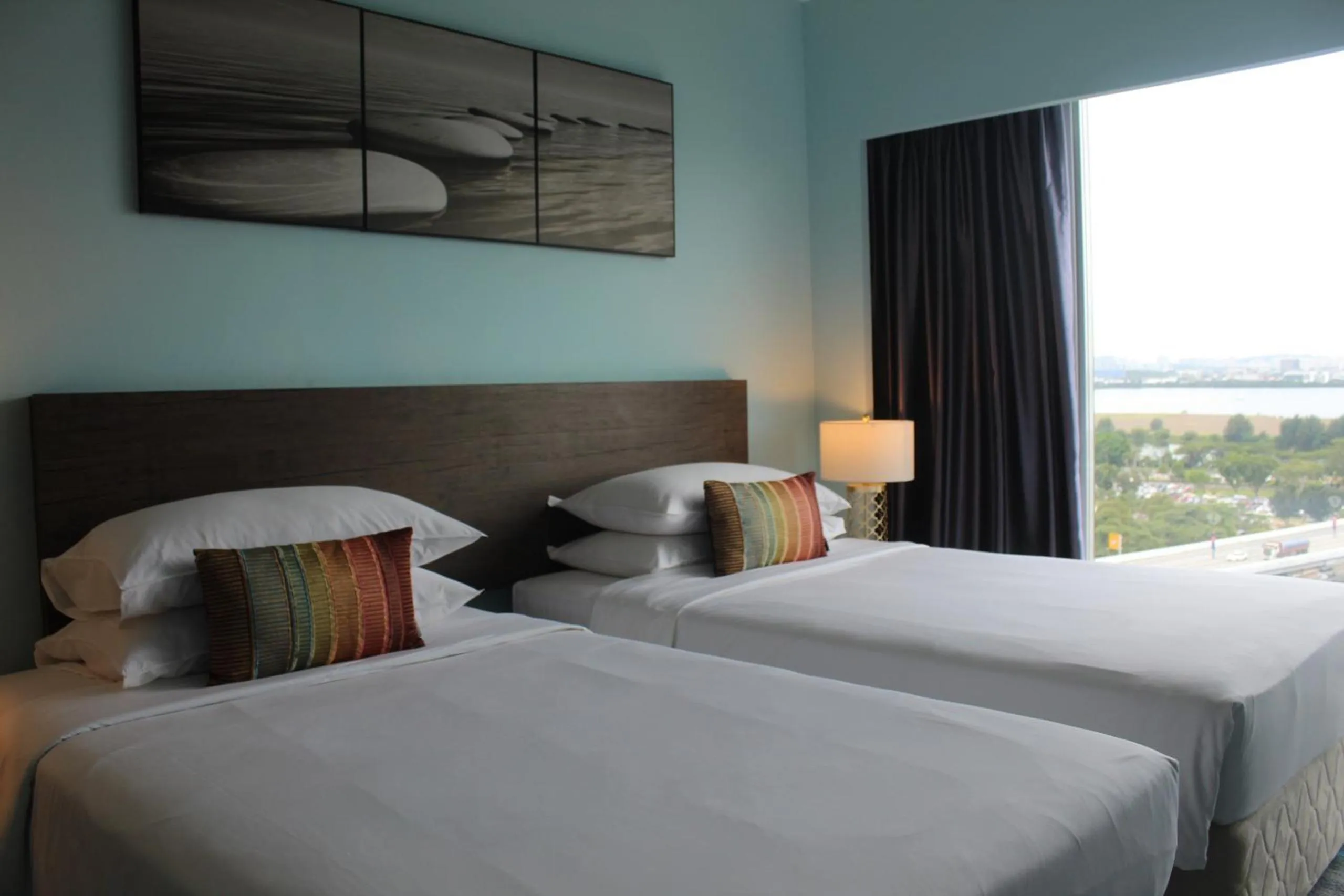 Deluxe Quad Seaview in Thistle Johor Bahru