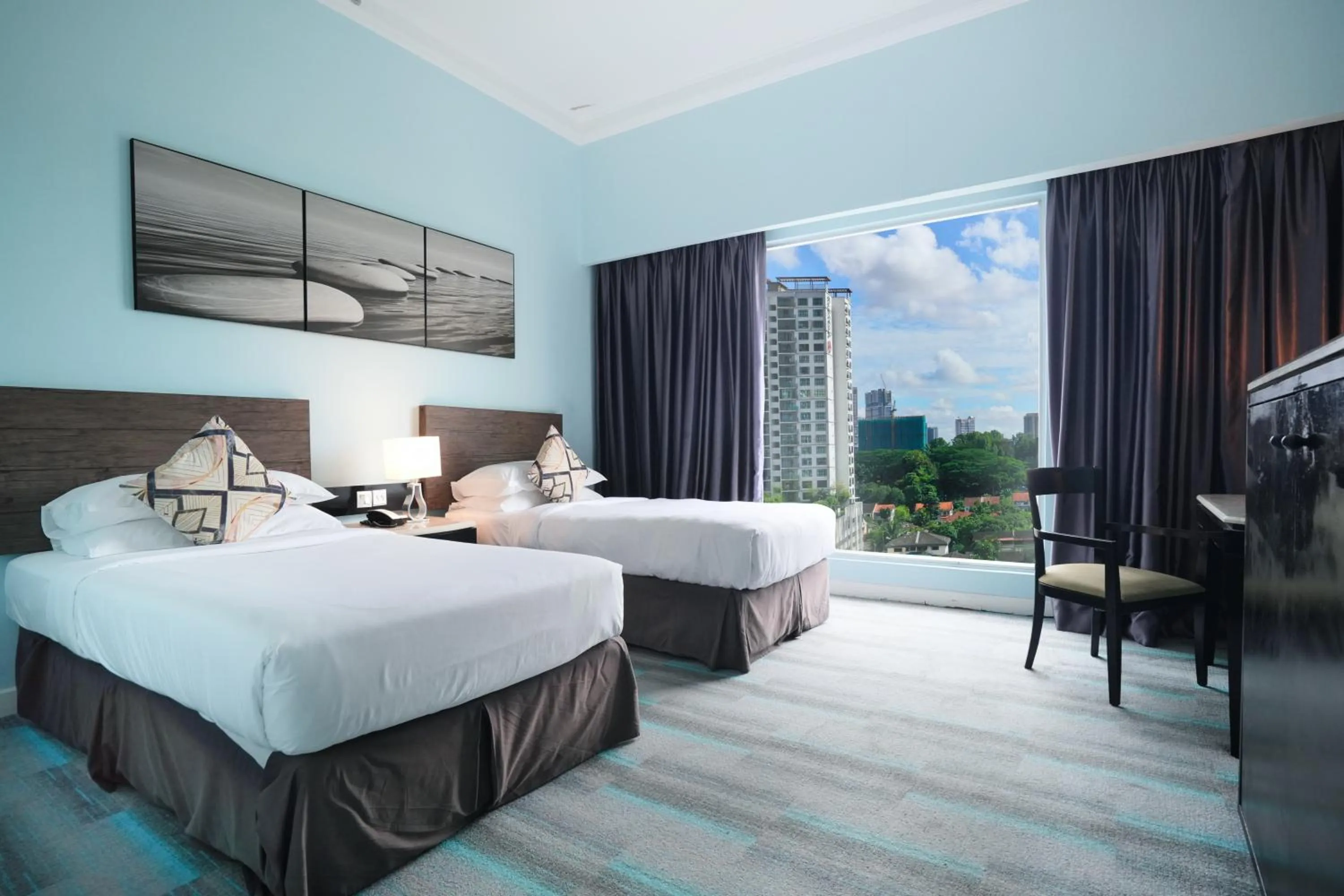 Deluxe Twin Room in Thistle Johor Bahru