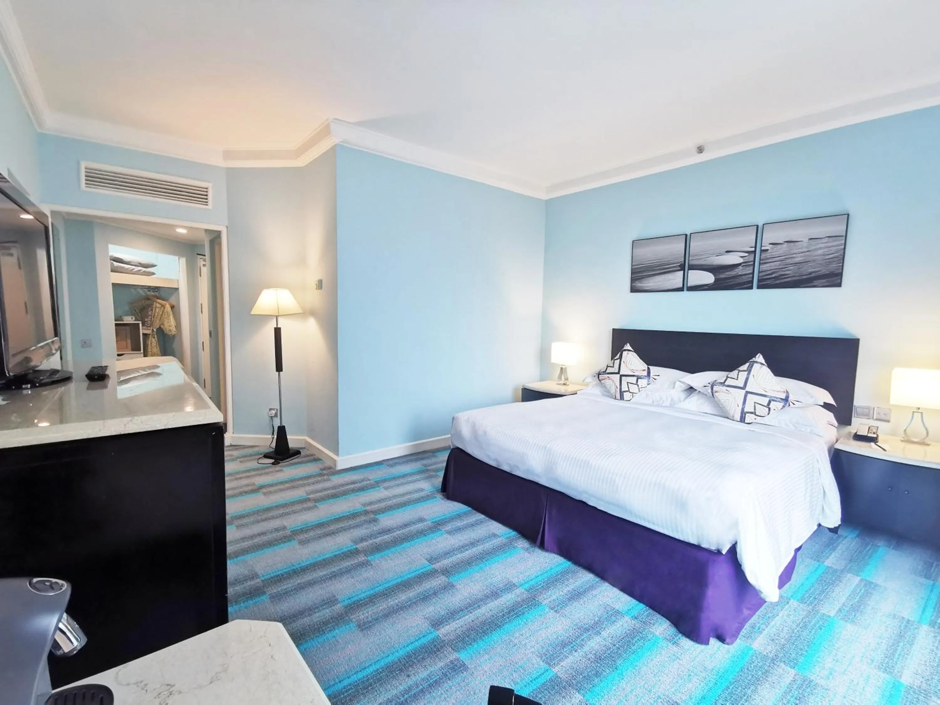 Executive King Cityview with Lounge Access in Thistle Johor Bahru