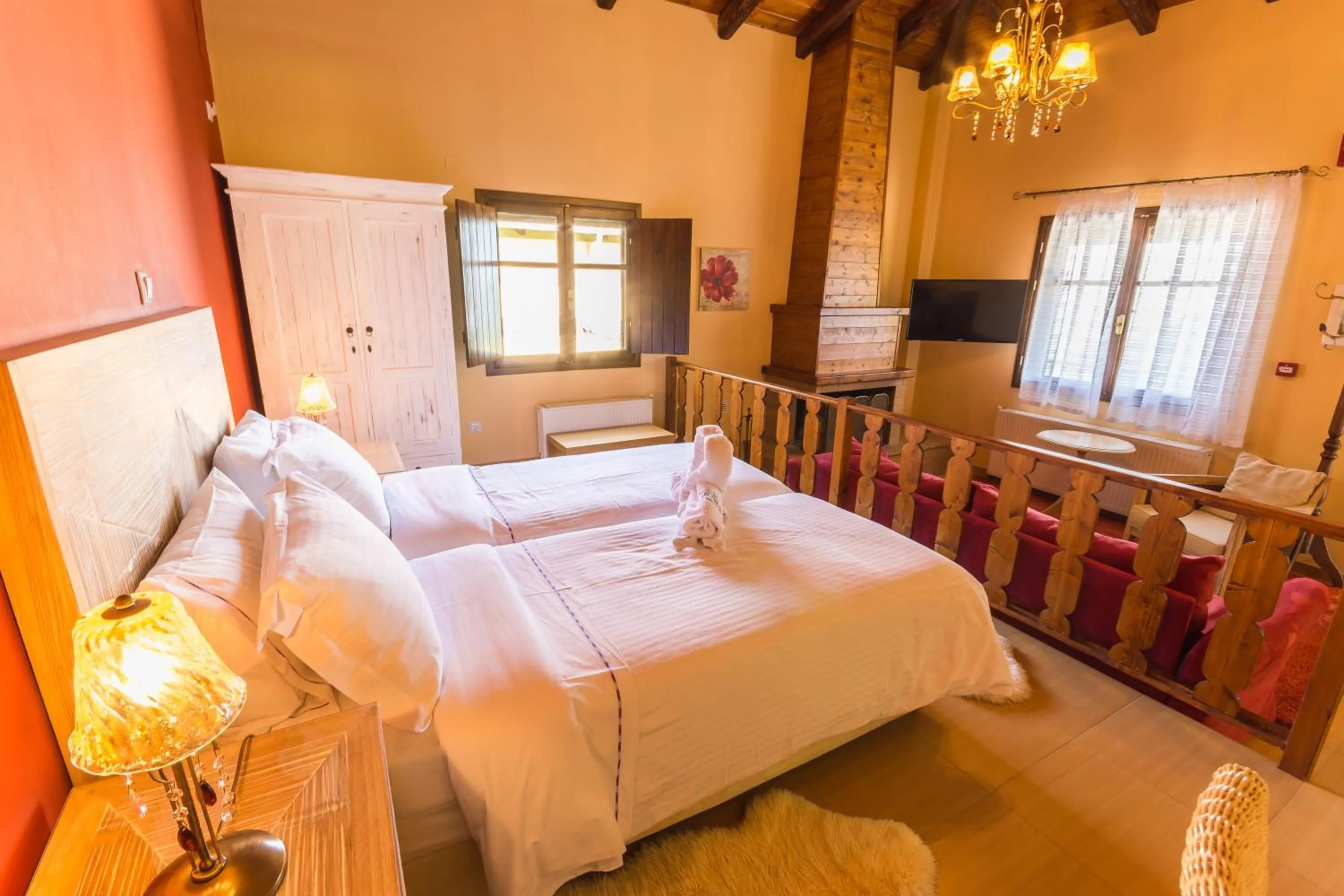 Family Residence with Panoramic View in Ilaeira Mountain Resort