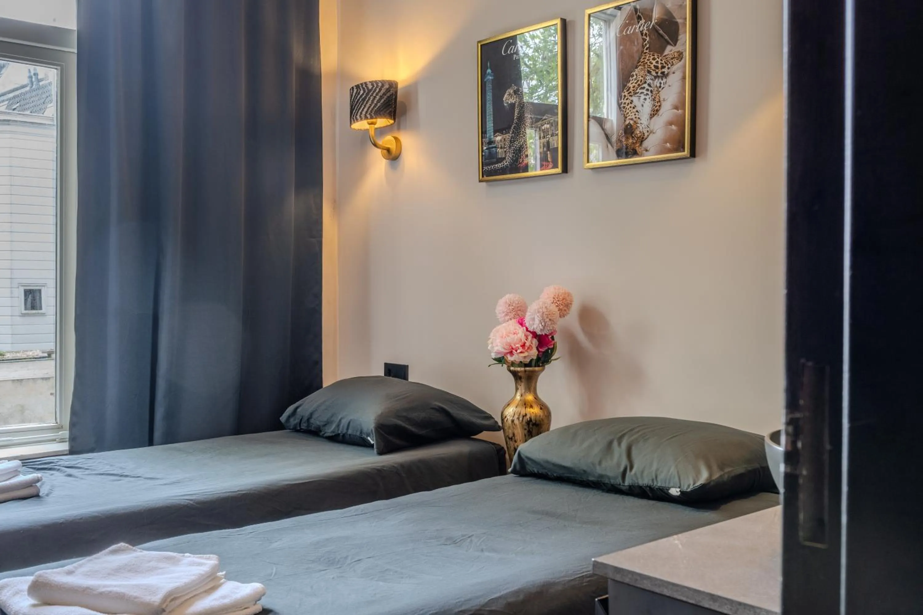 Double Room with Shared Bathroom in Hotel 83