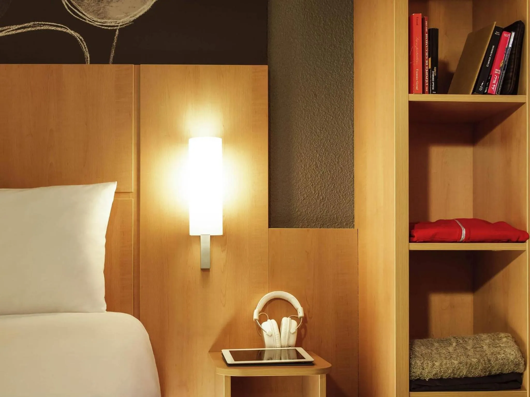 Standard Room with 1 double bed and 1 single bed in Ibis Orly Chevilly Tram 7