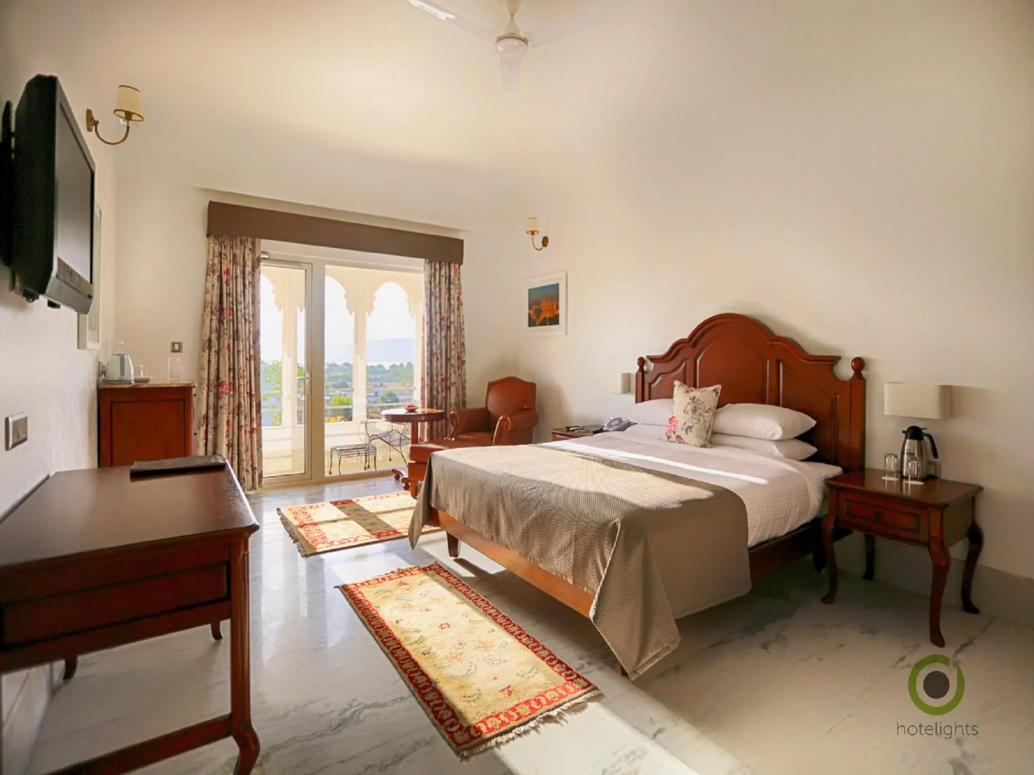 Superior Double Room in Fateh Niwas by Fateh Collection