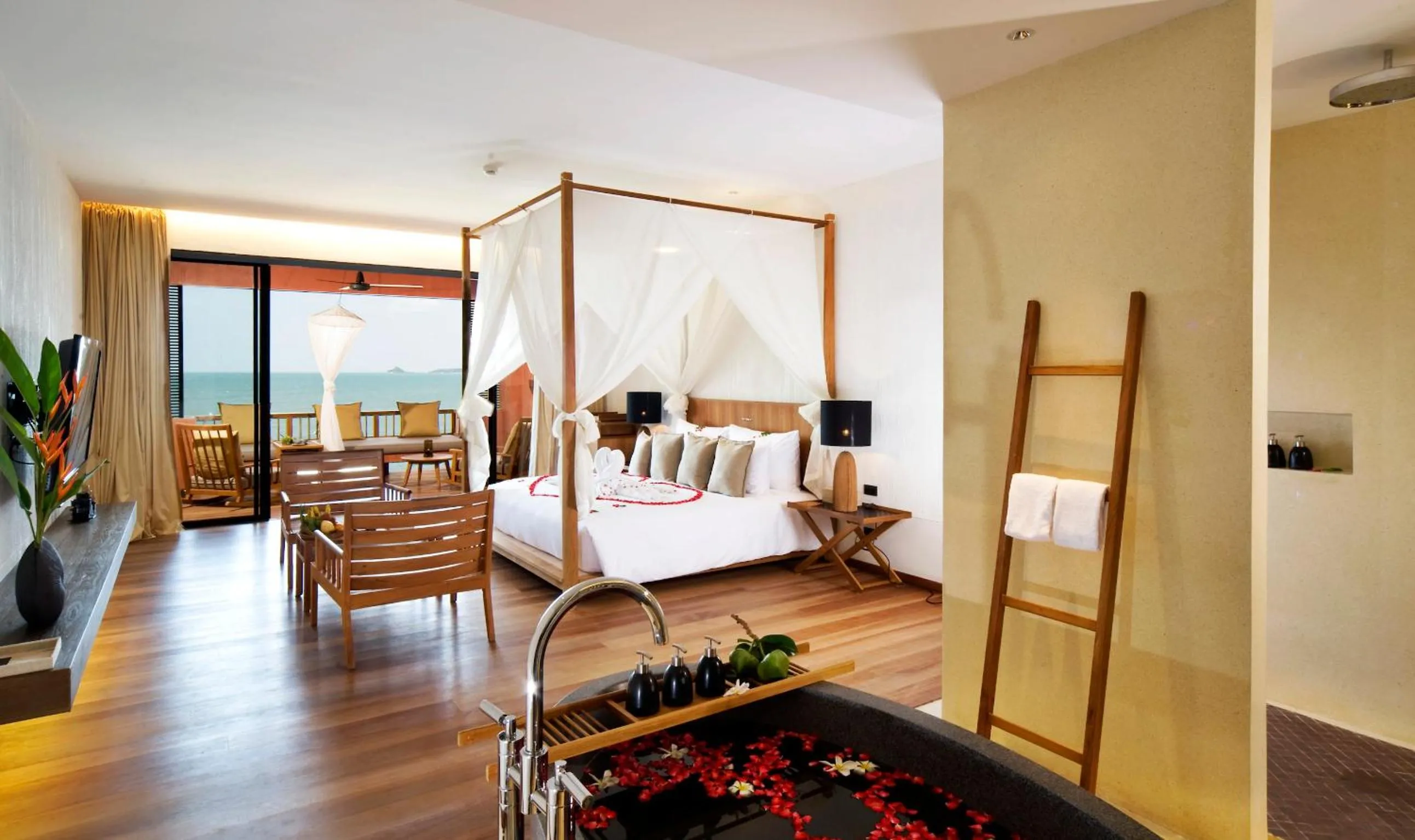 Beachfront Double Room in Hansar Samui Resort & Spa - SHA Extra Plus
