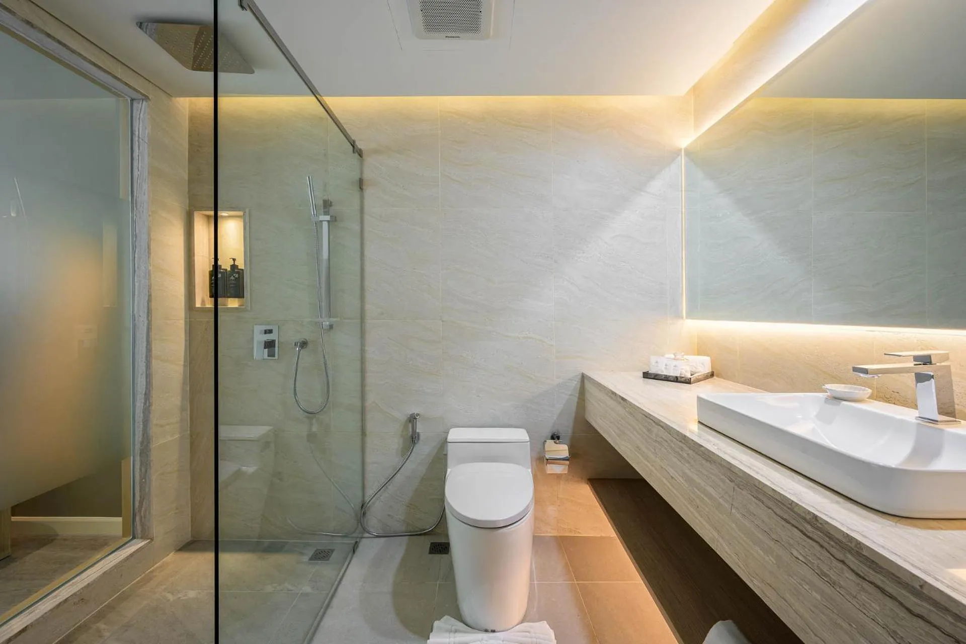 Amora 2-Bedrooms in Amora Beach Resort Phuket