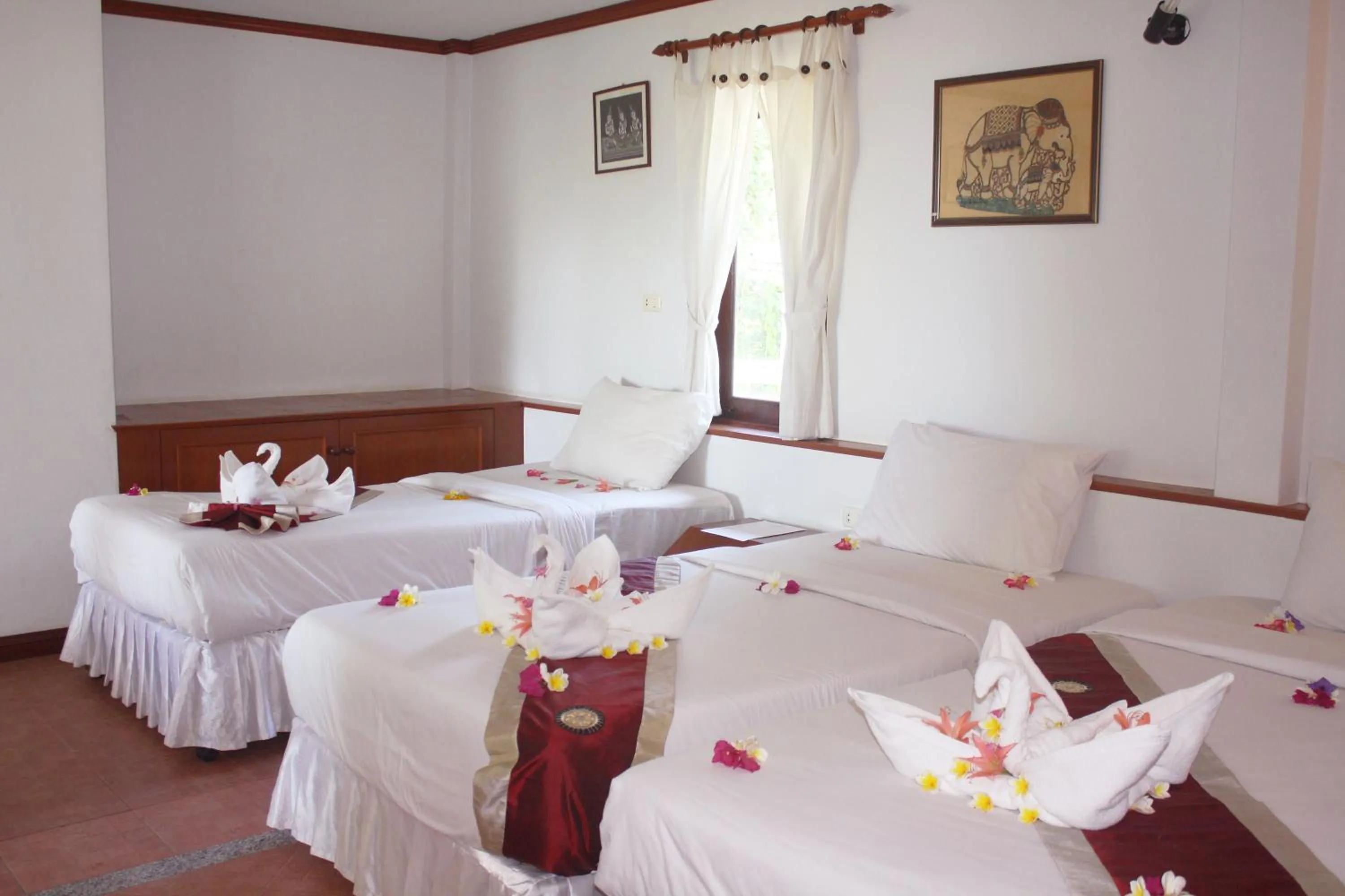 Triple Room with Balcony in Samui Honey Cottages Beach Resort - SHA Extra Plus