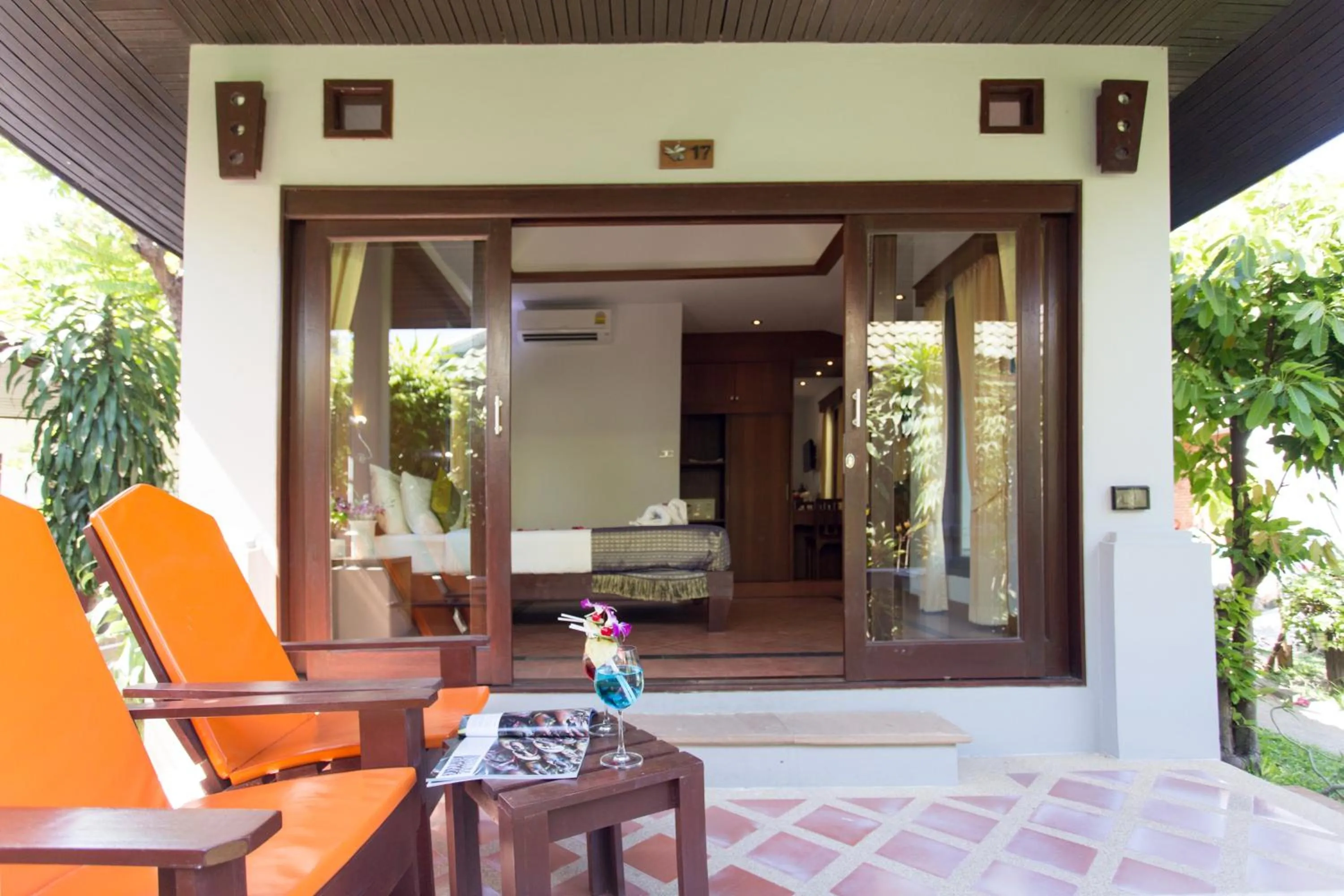 Honey Deluxe Double Room in Samui Honey Cottages Beach Resort - SHA Extra Plus