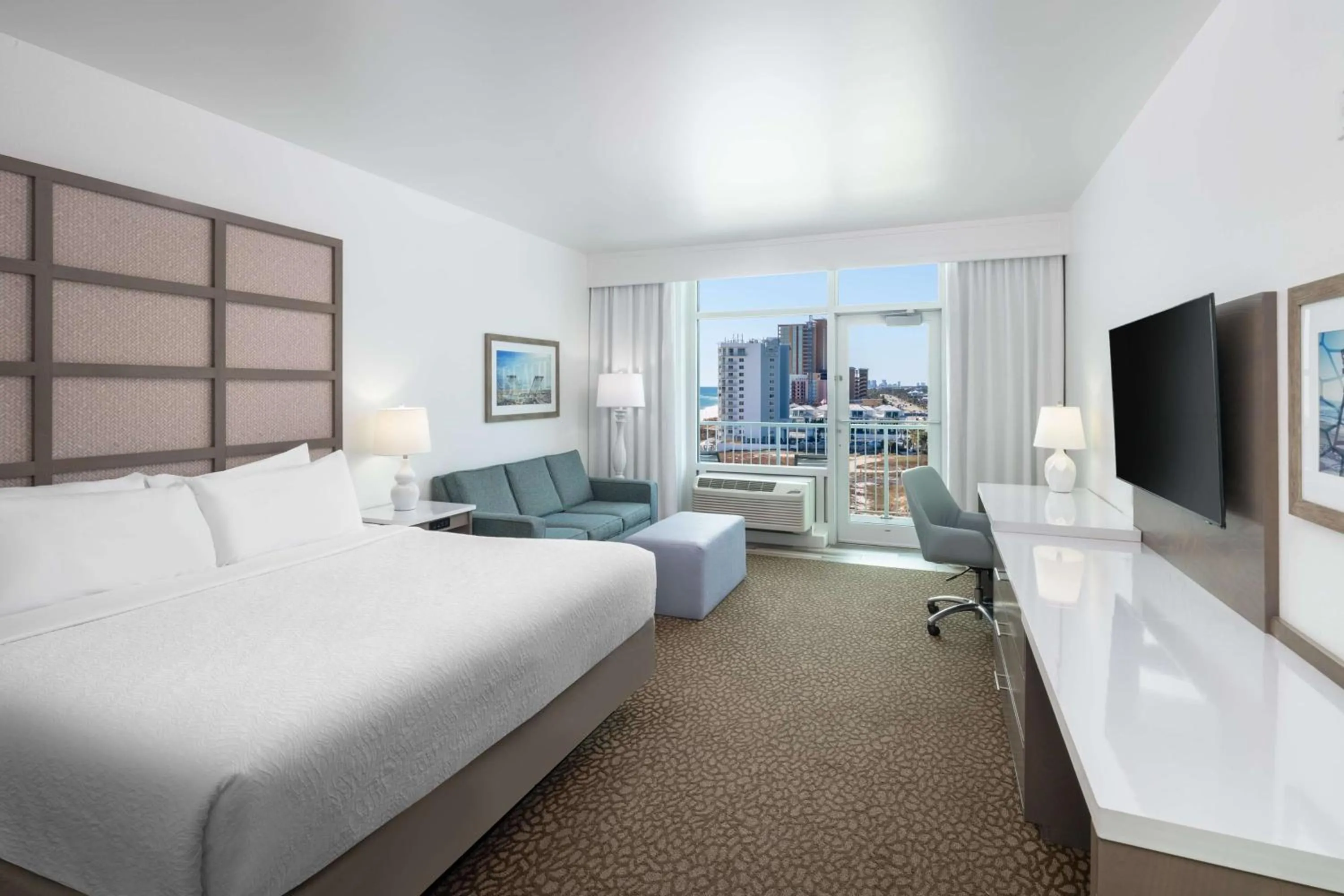 King Room with roll-in Shower and Balcony - Disability Access in Best Western Premier - The Tides