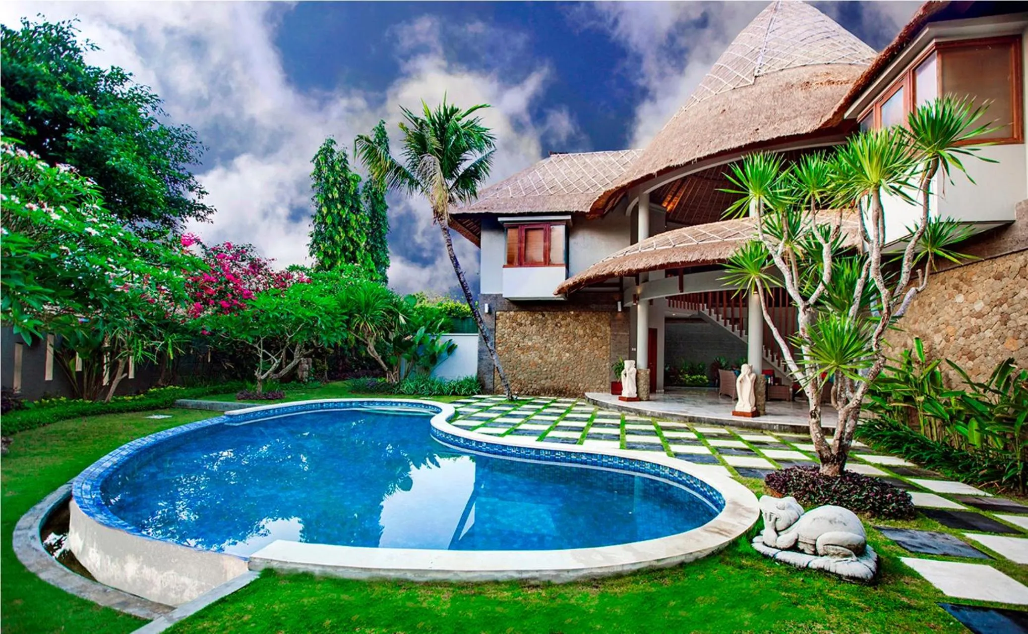 Deluxe Suite with Shared Facilities in Abi Bali Resort and Villa