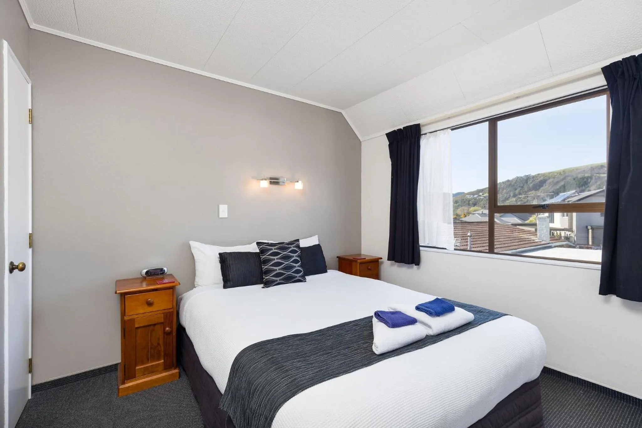 Two-Bedroom Apartment in Kings Gate Motel