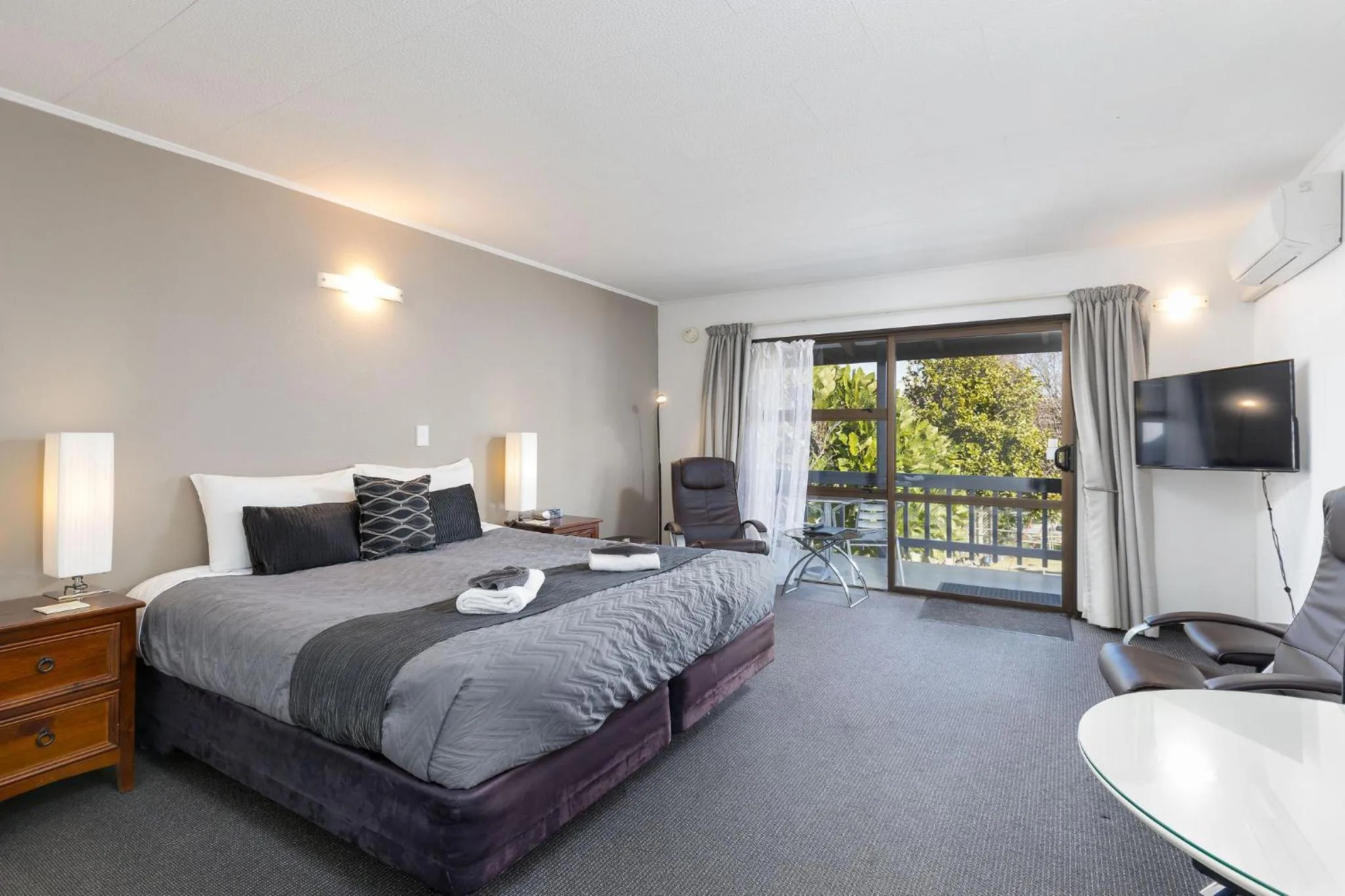 King Studio in Kings Gate Motel