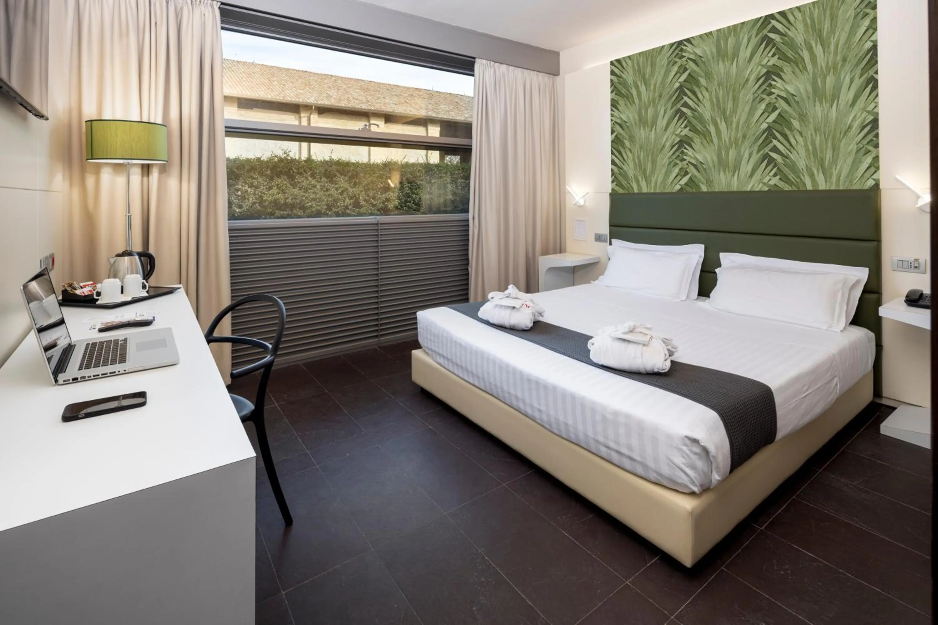 Standard Queen Room - Non-Smoking in Best Western Hotel Green City