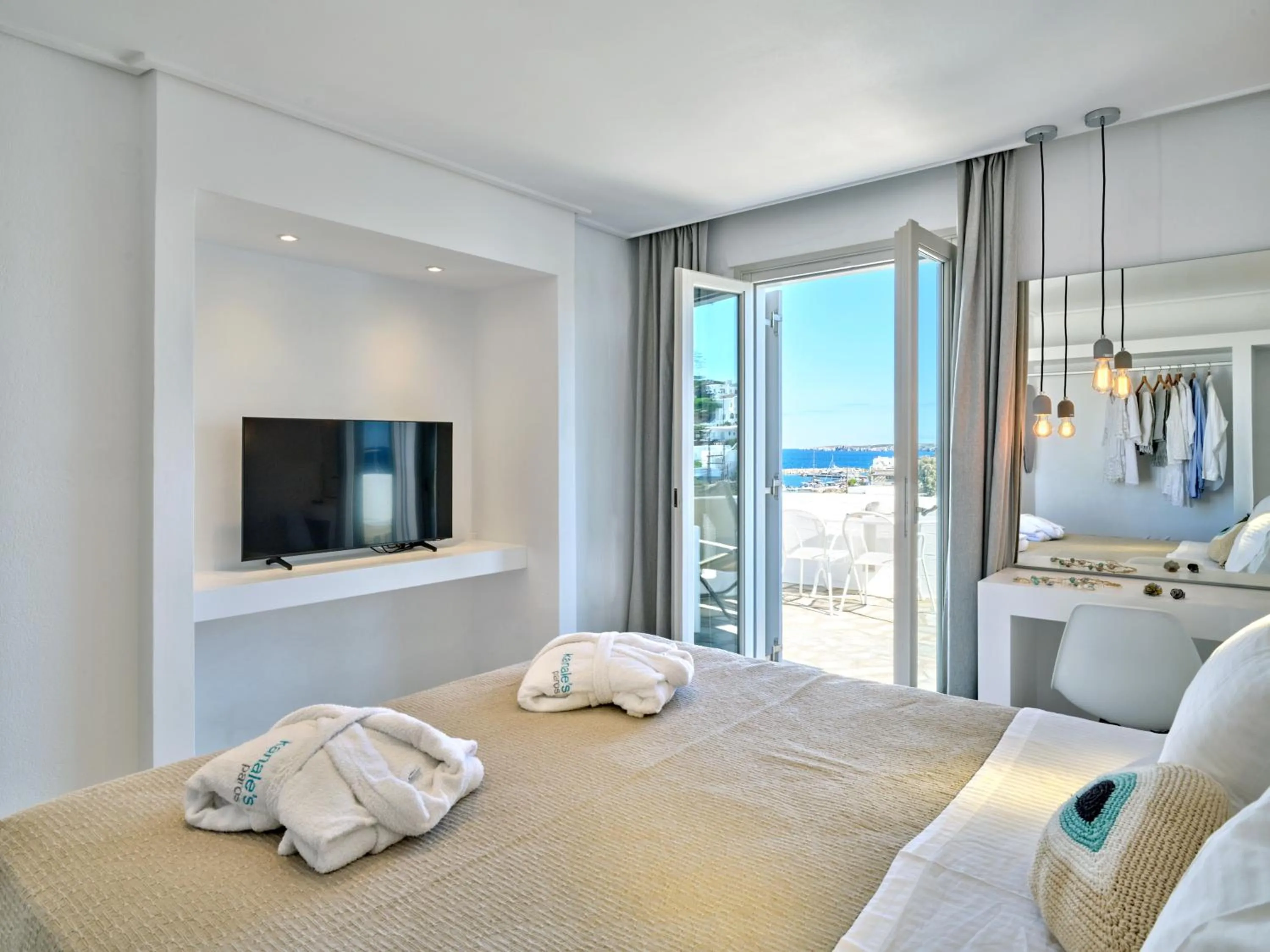 Junior Suite with Sea View in Kanale's Rooms & Suites