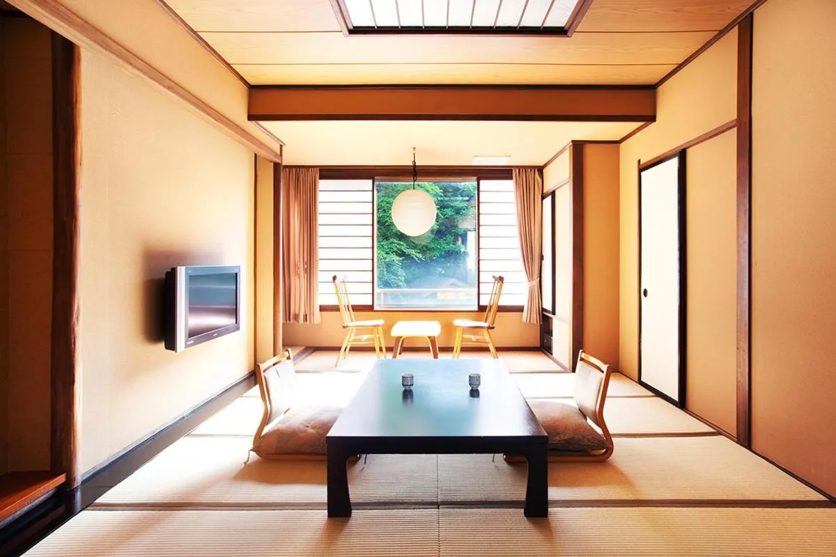 Japanese-Style Deluxe Room in Shosuke-no-Yado Takinoyu