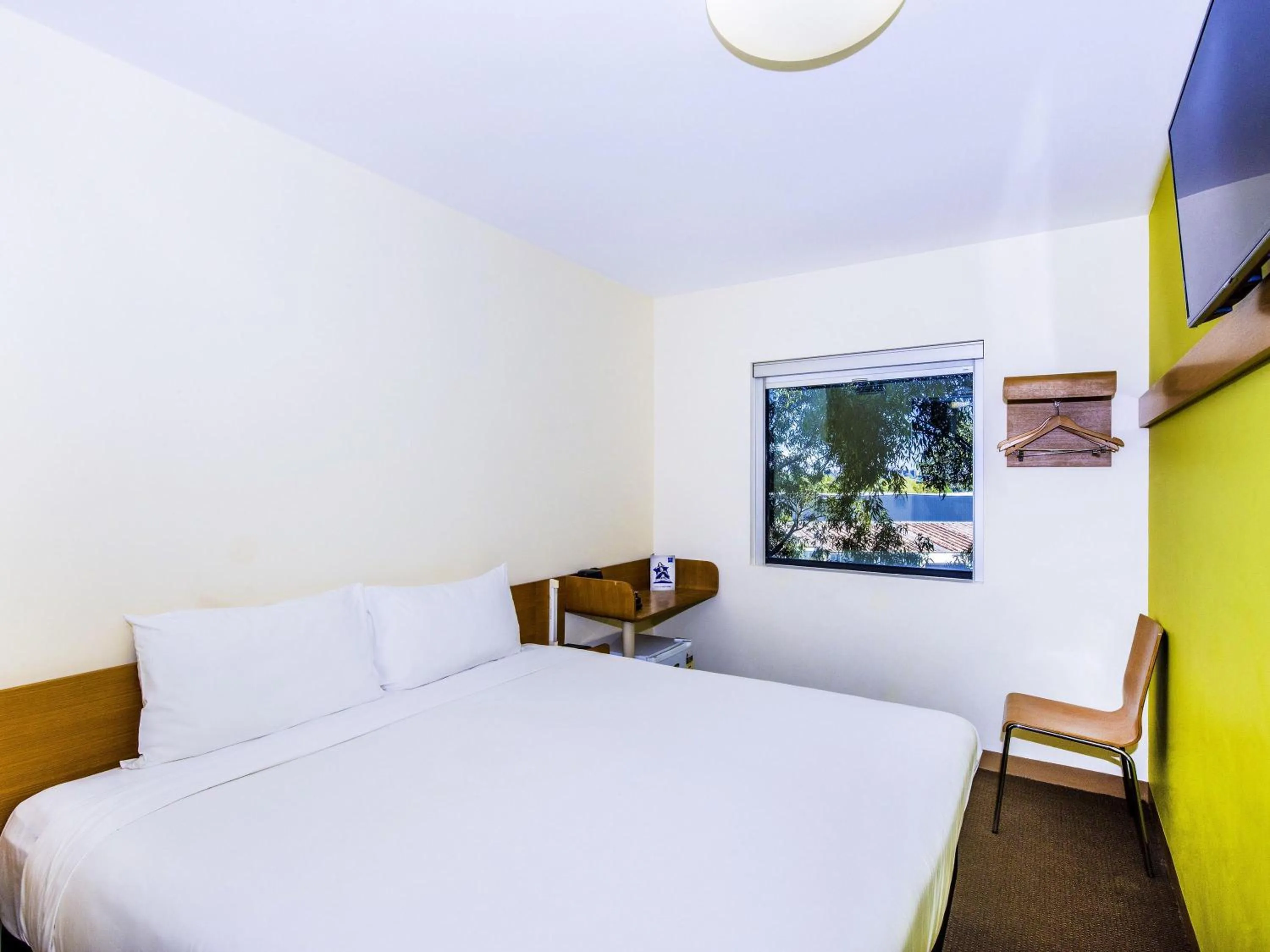 Standard Queen Room in ibis Budget Sydney Olympic Park