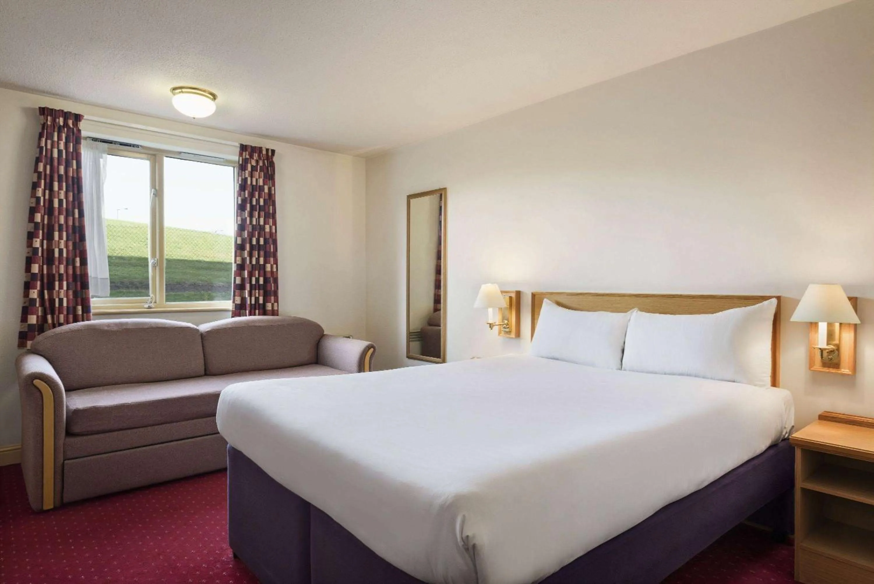 Double Room with Sofa Bed and Pull-out Bed in Days Inn Tewkesbury