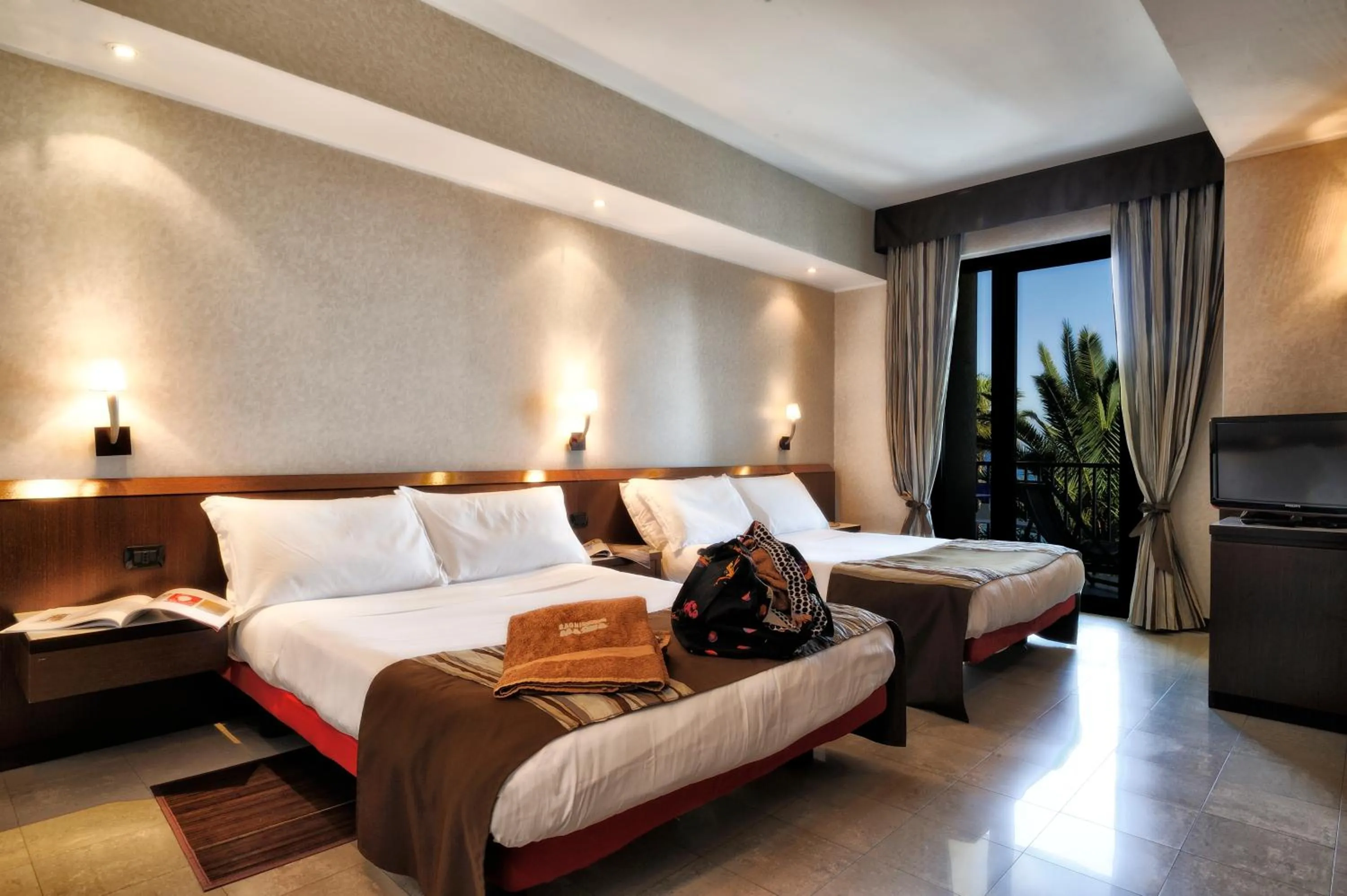 Comfort Quadruple Room in Mare Hotel