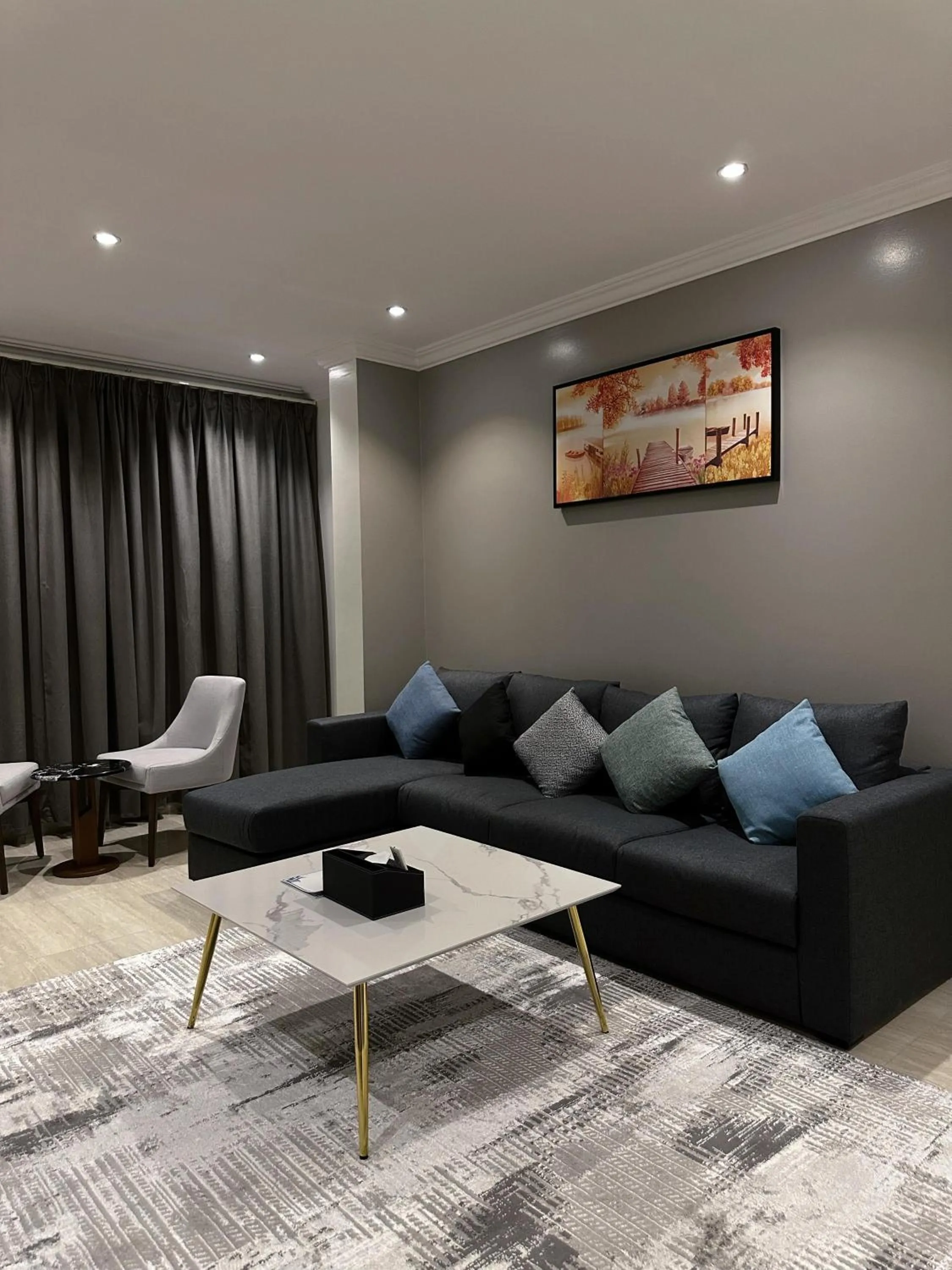 Deluxe Two-Bedroom Suite in Art Suite