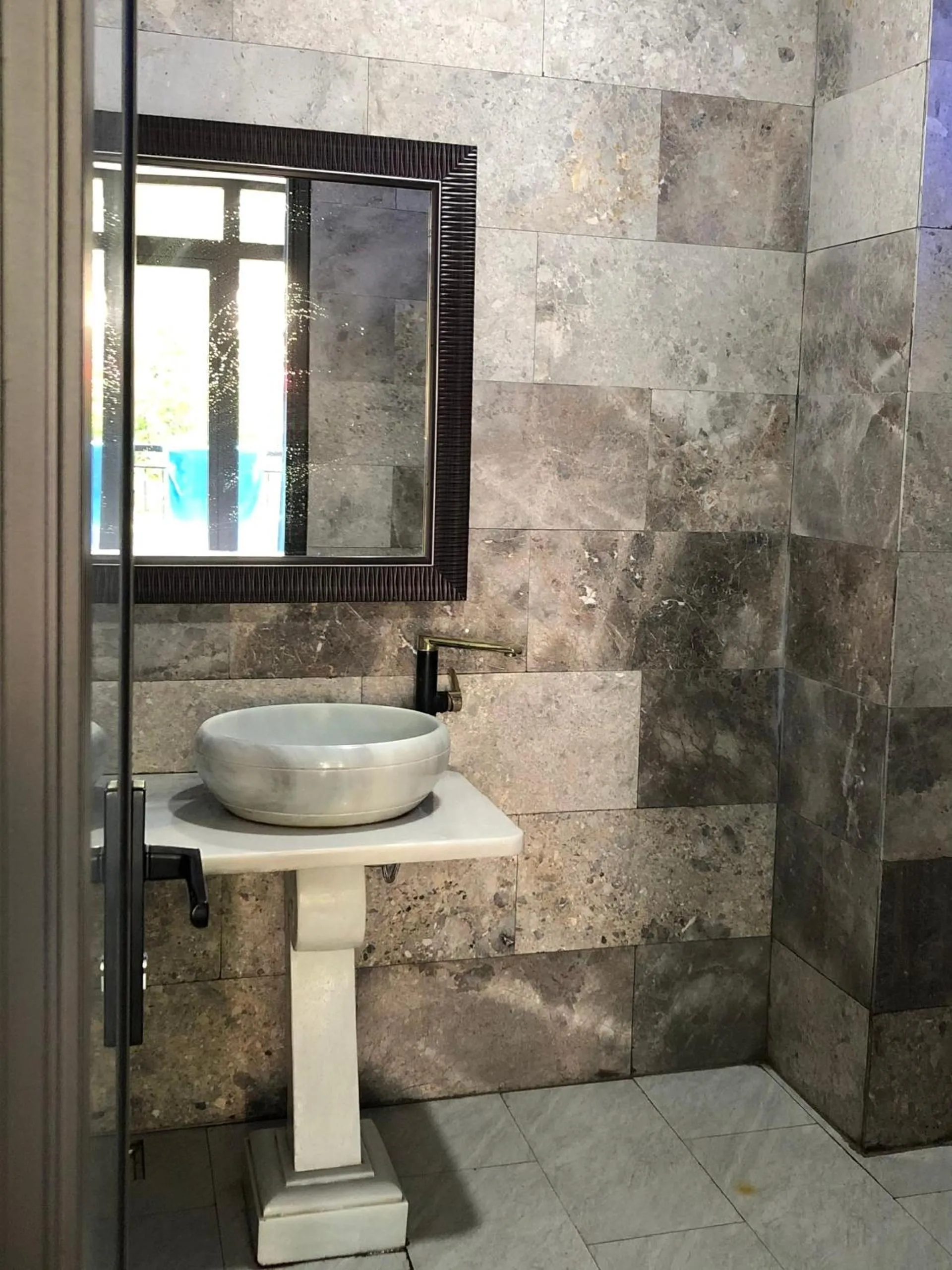 Deluxe Twin Room in Quynh Long Villa