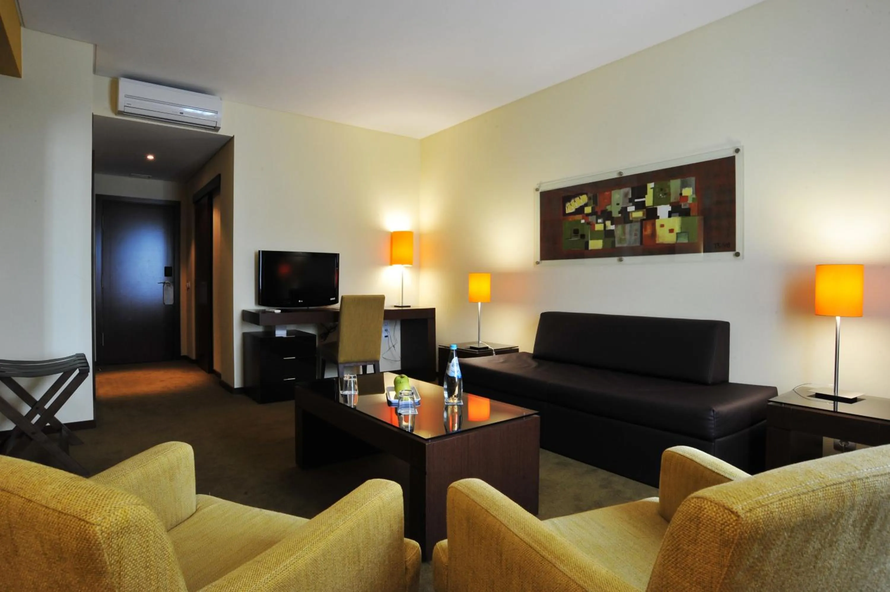 Family Suite (2 Adults + 2 Children) in Vila Gale Coimbra