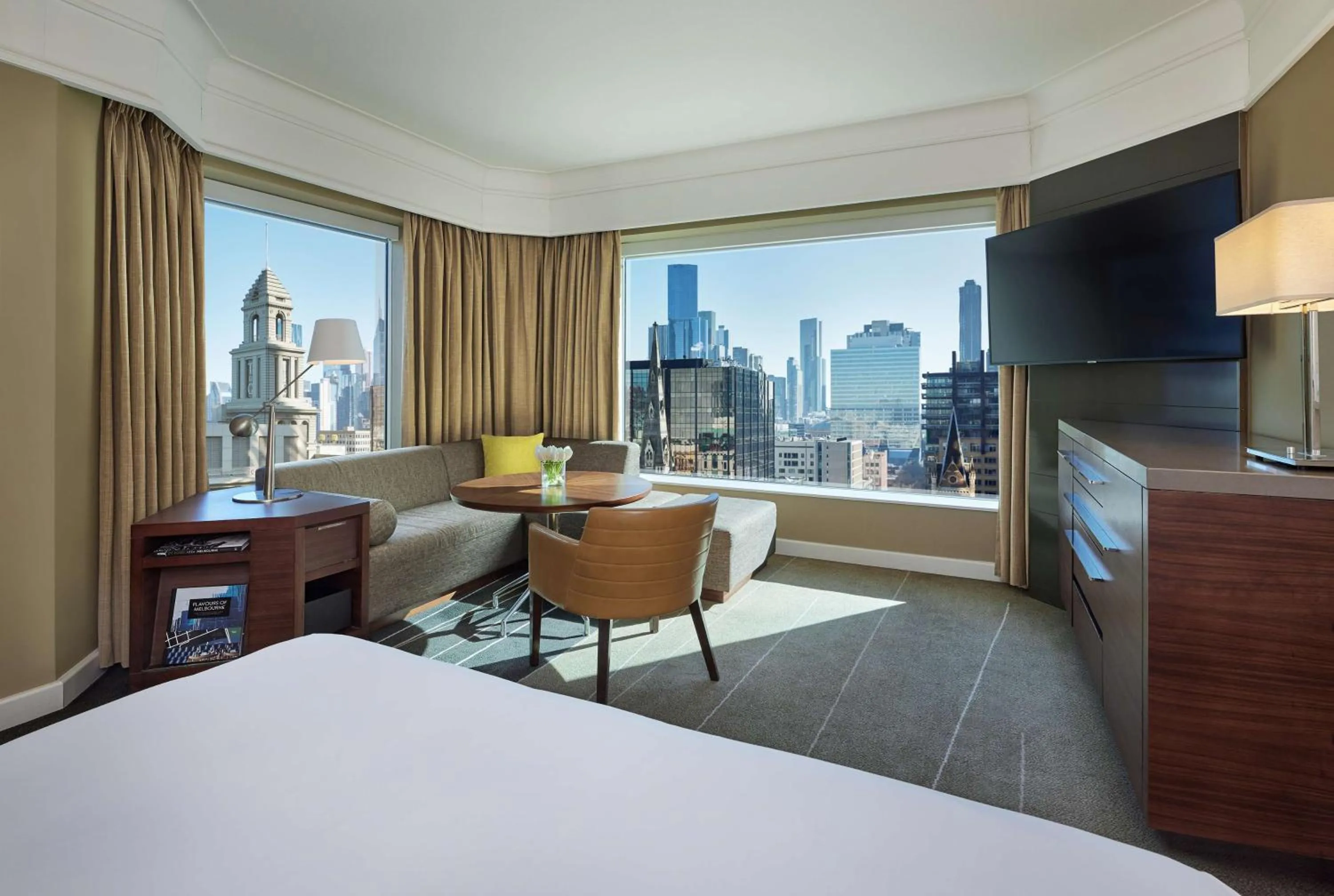 Deluxe King Room - Club Access in Grand Hyatt Melbourne