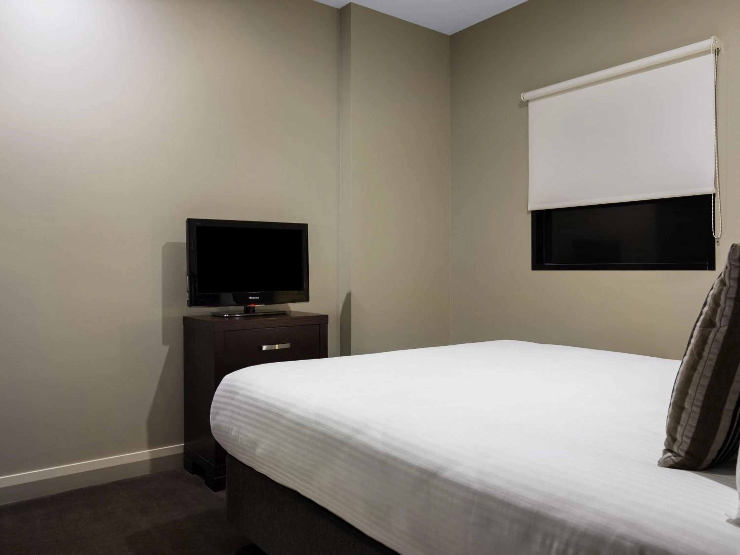 One-Bedroom Suite in Mantra Hindmarsh Square