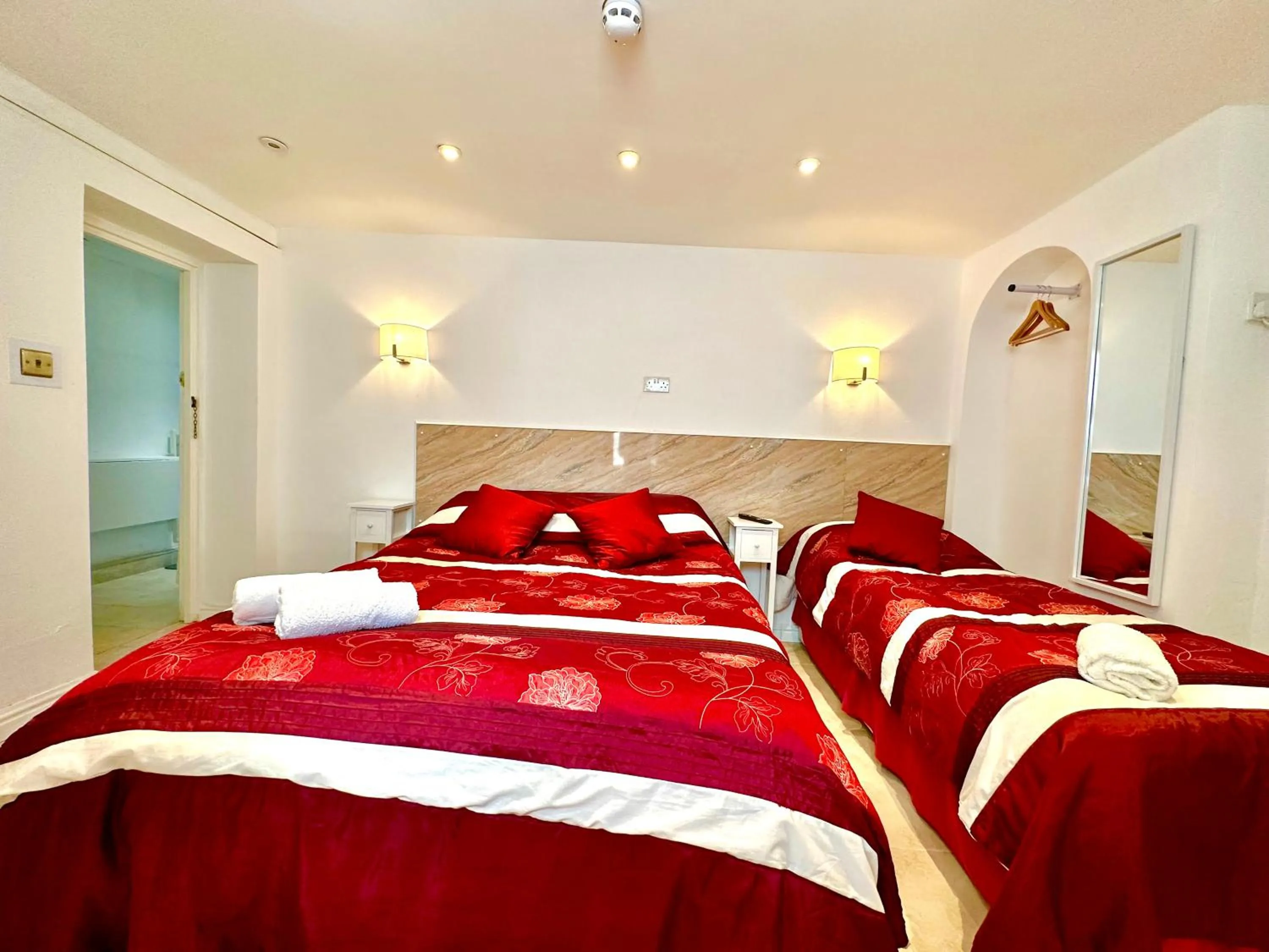 Family Studio in Anand Lodge