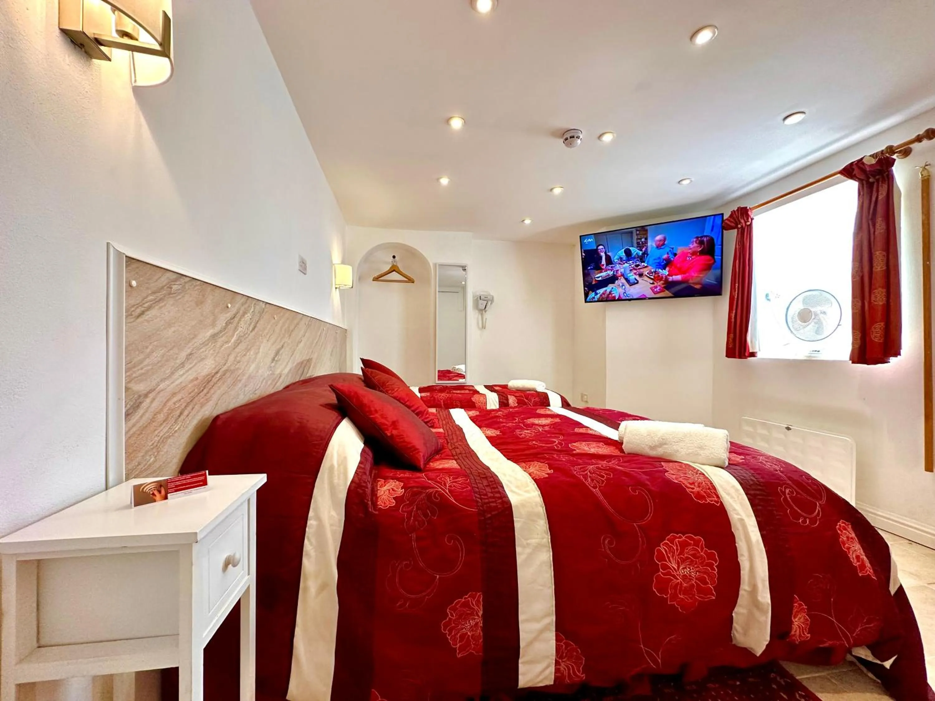 Family Studio in Anand Lodge